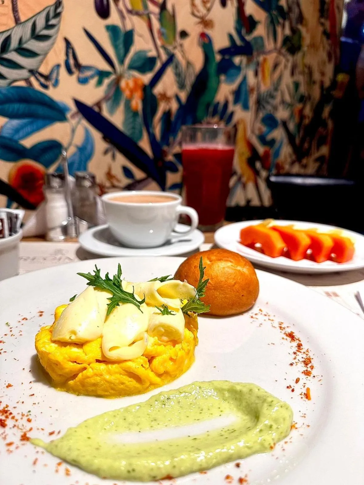 American breakfast in Hotel Regina