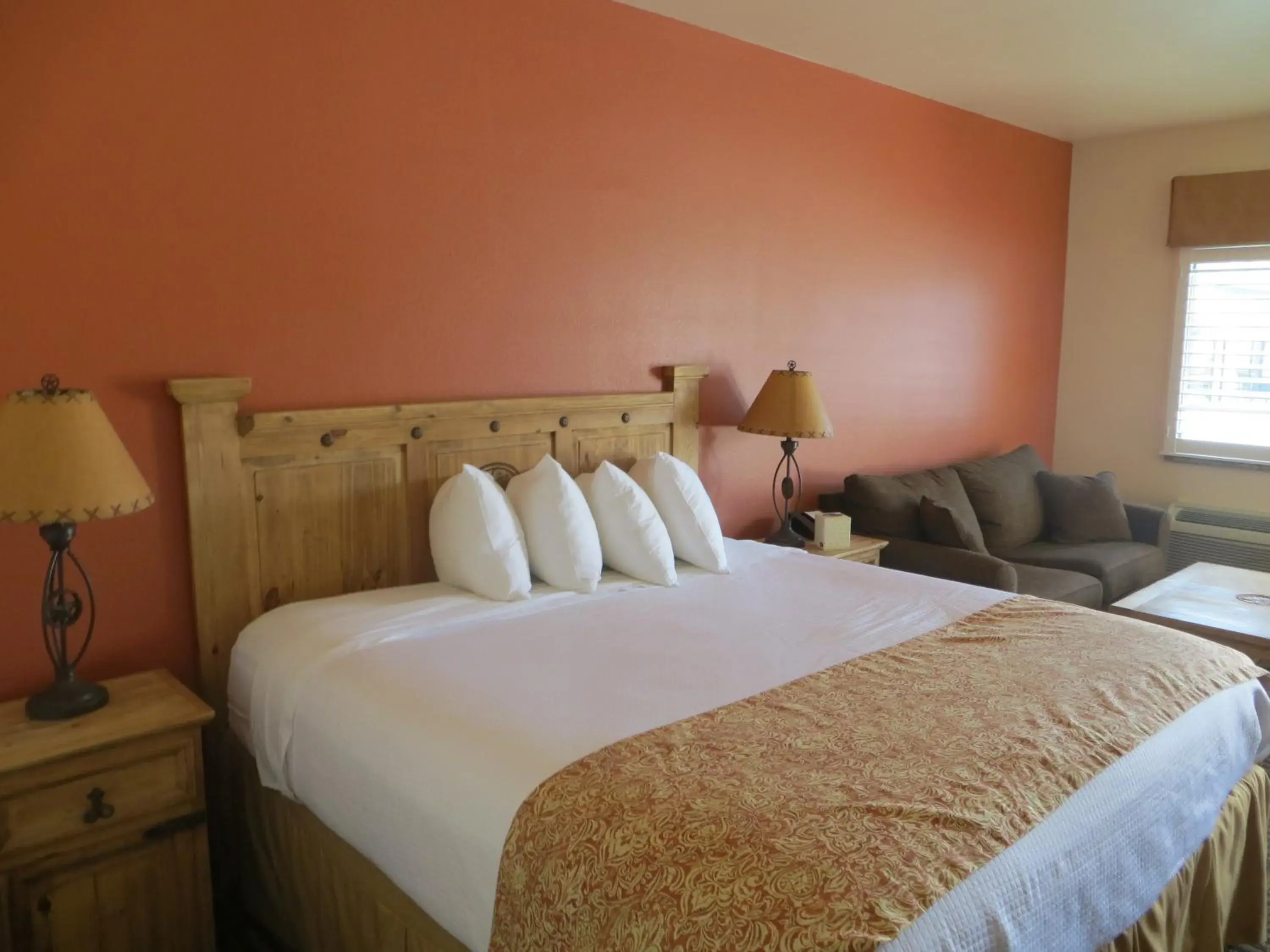 King Room in Hotel Texas Cuero King Room in Hotel Texas Cuero