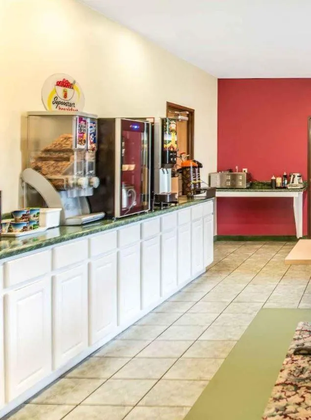 Continental breakfast in Super 8 by Wyndham Pevely