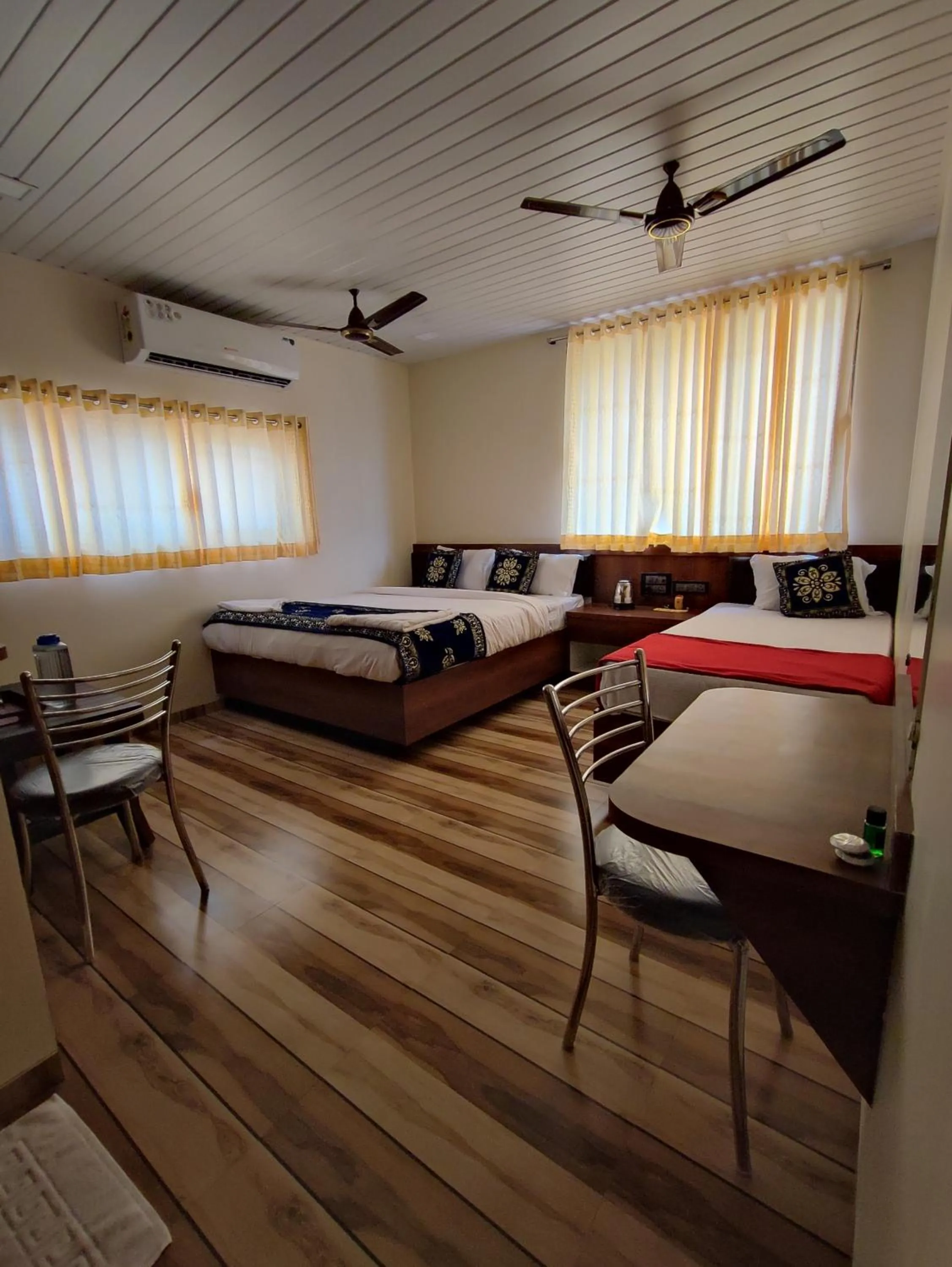 Bed in Hotel Starlit