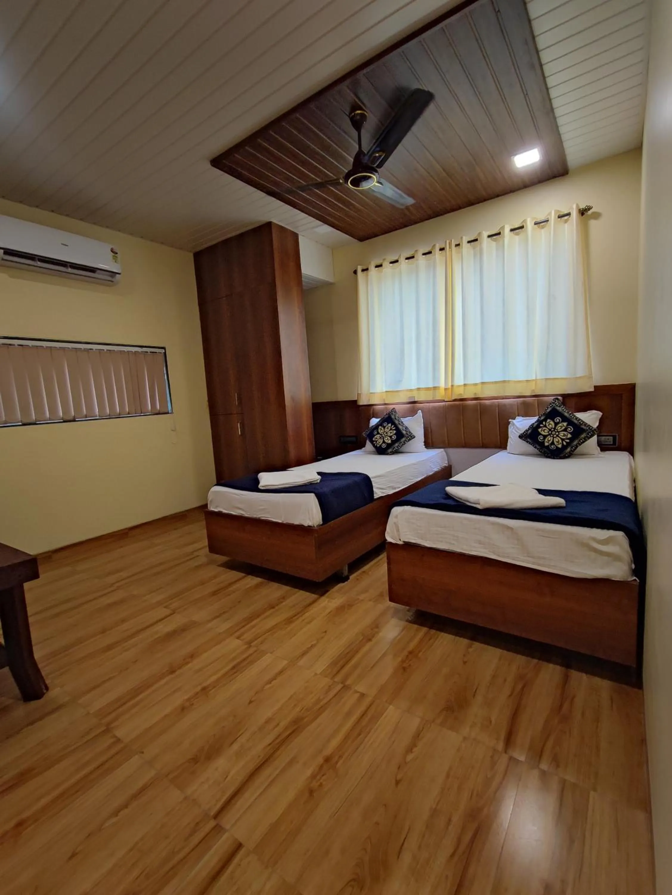 Bed in Hotel Starlit