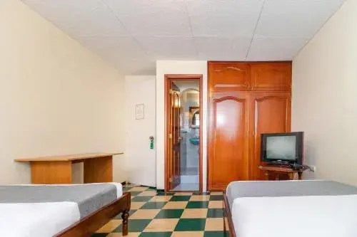 Twin Room - single occupancy in Casa Hostal Norte Twin Room - single occupancy in Casa Hostal Norte