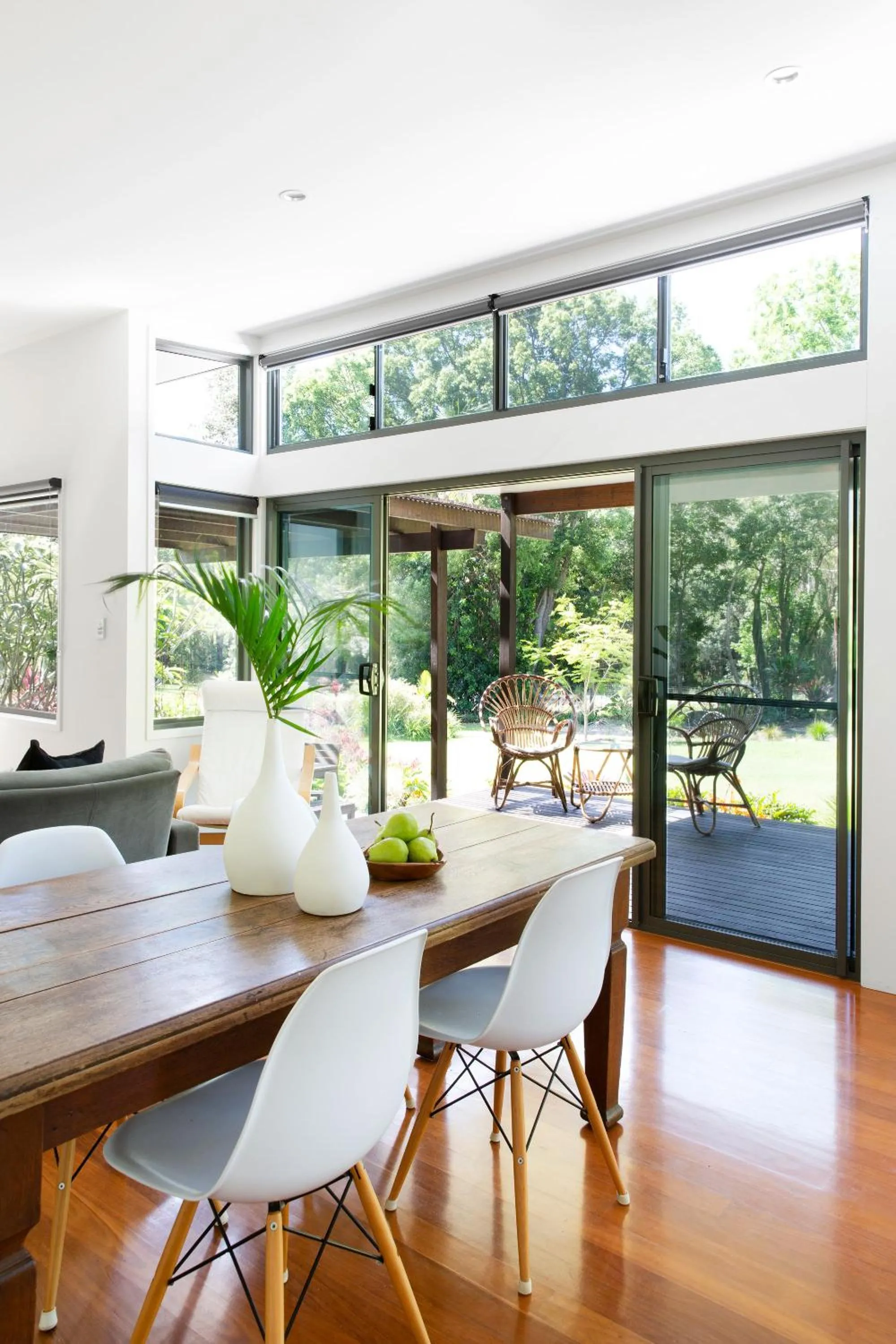 Dining area in Lily Pad at Byron Bay