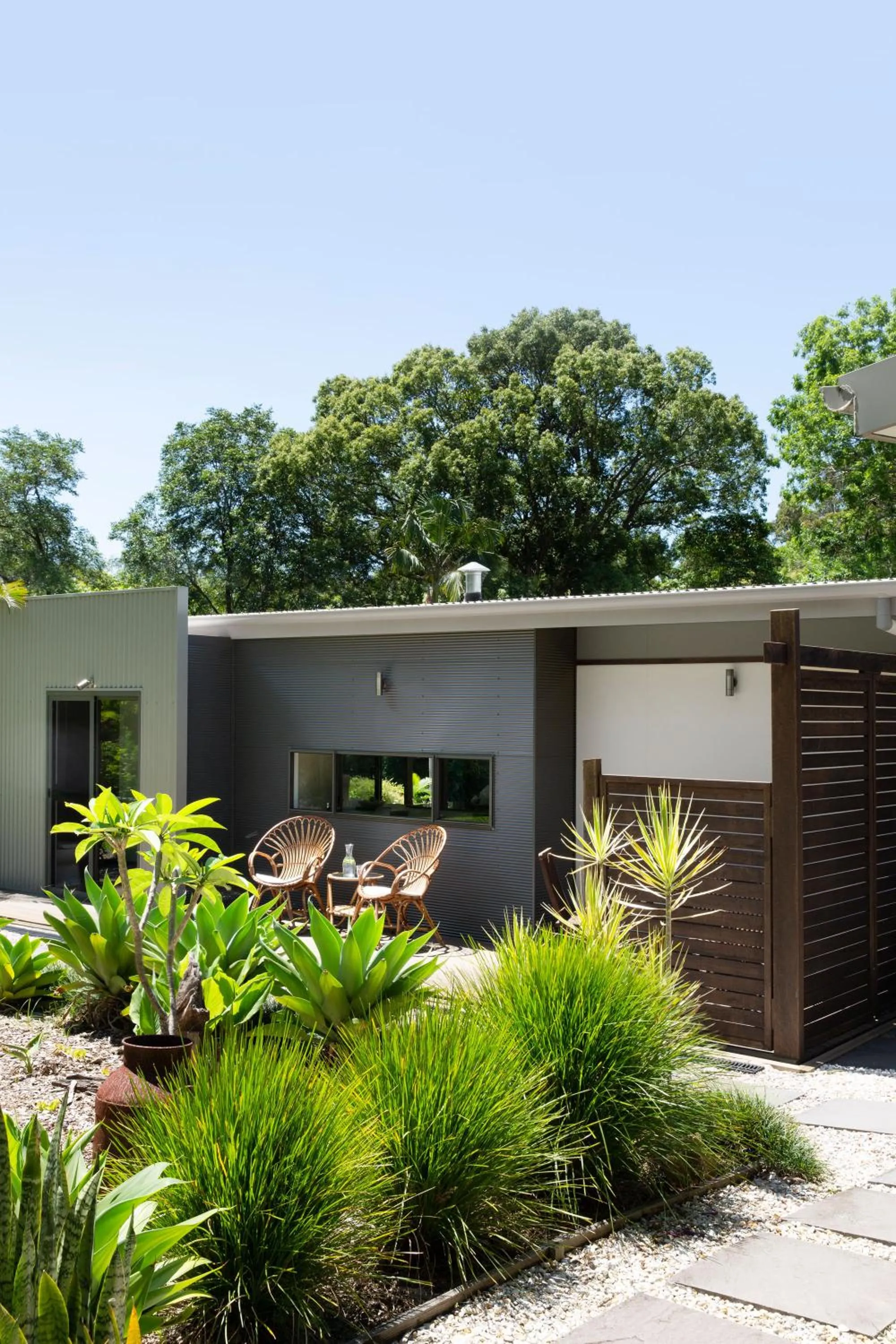 Facade/entrance in Lily Pad at Byron Bay
