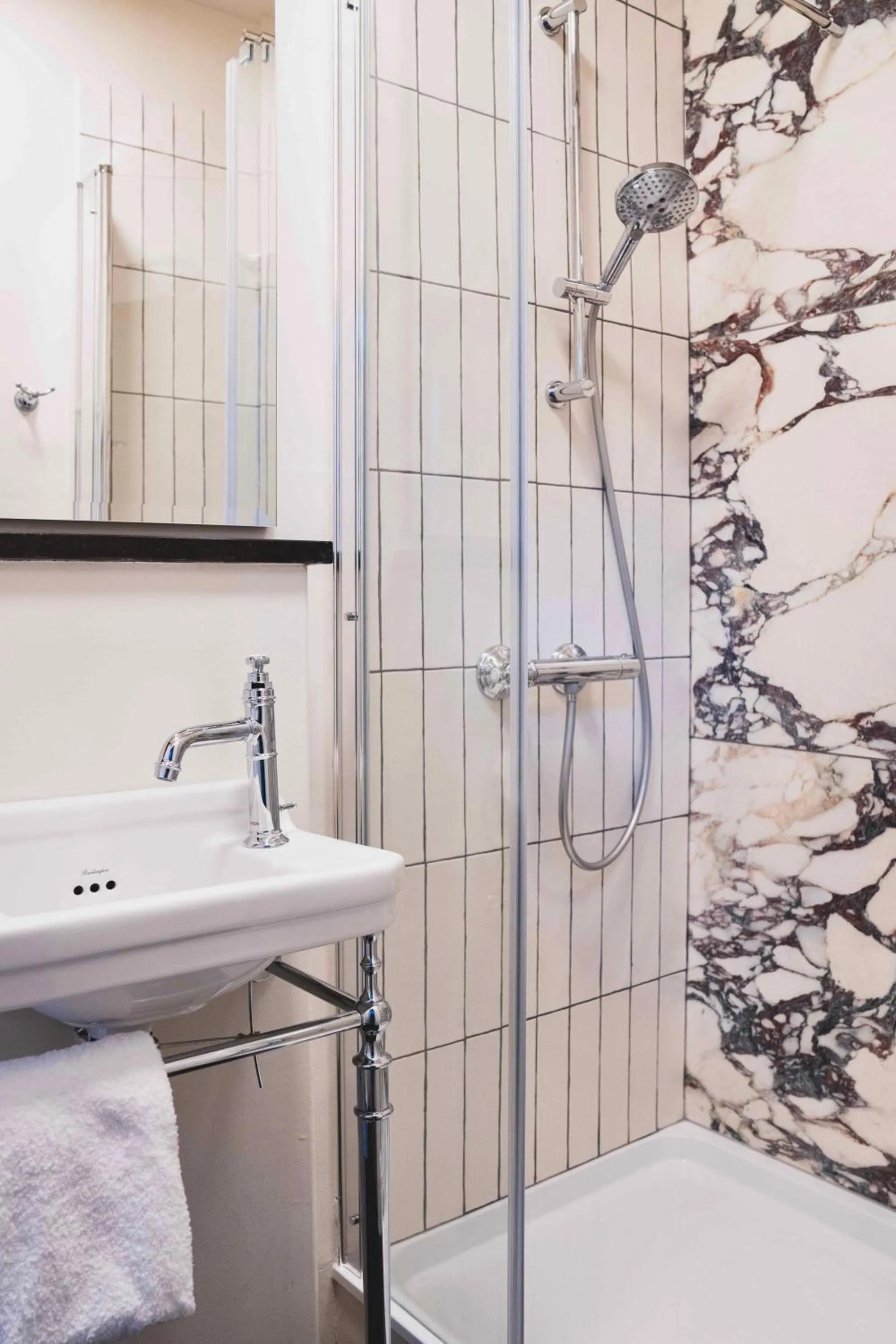 Bathroom in Boutique hotel Villa Trompenberg