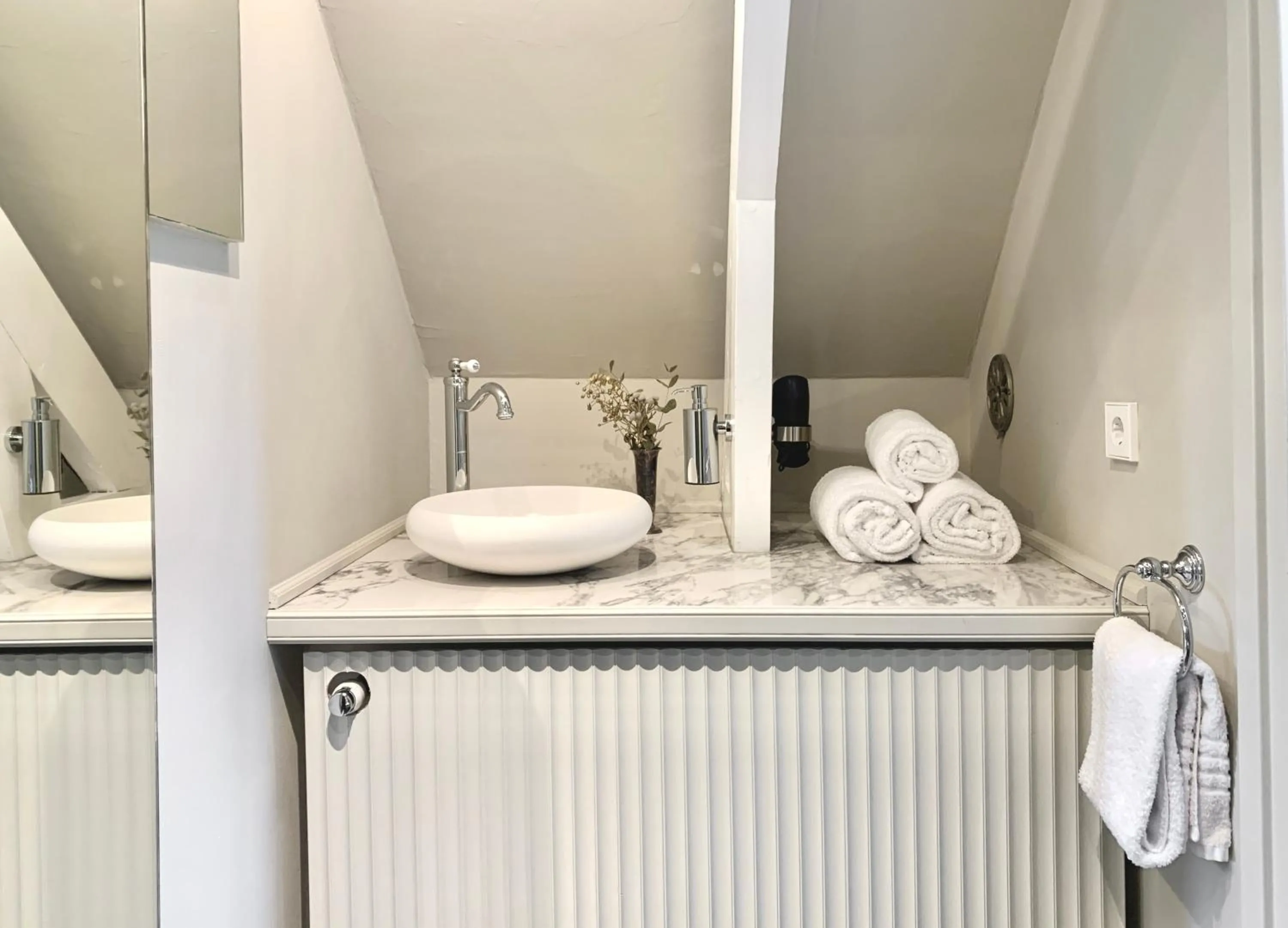 Bathroom in Boutique hotel Villa Trompenberg