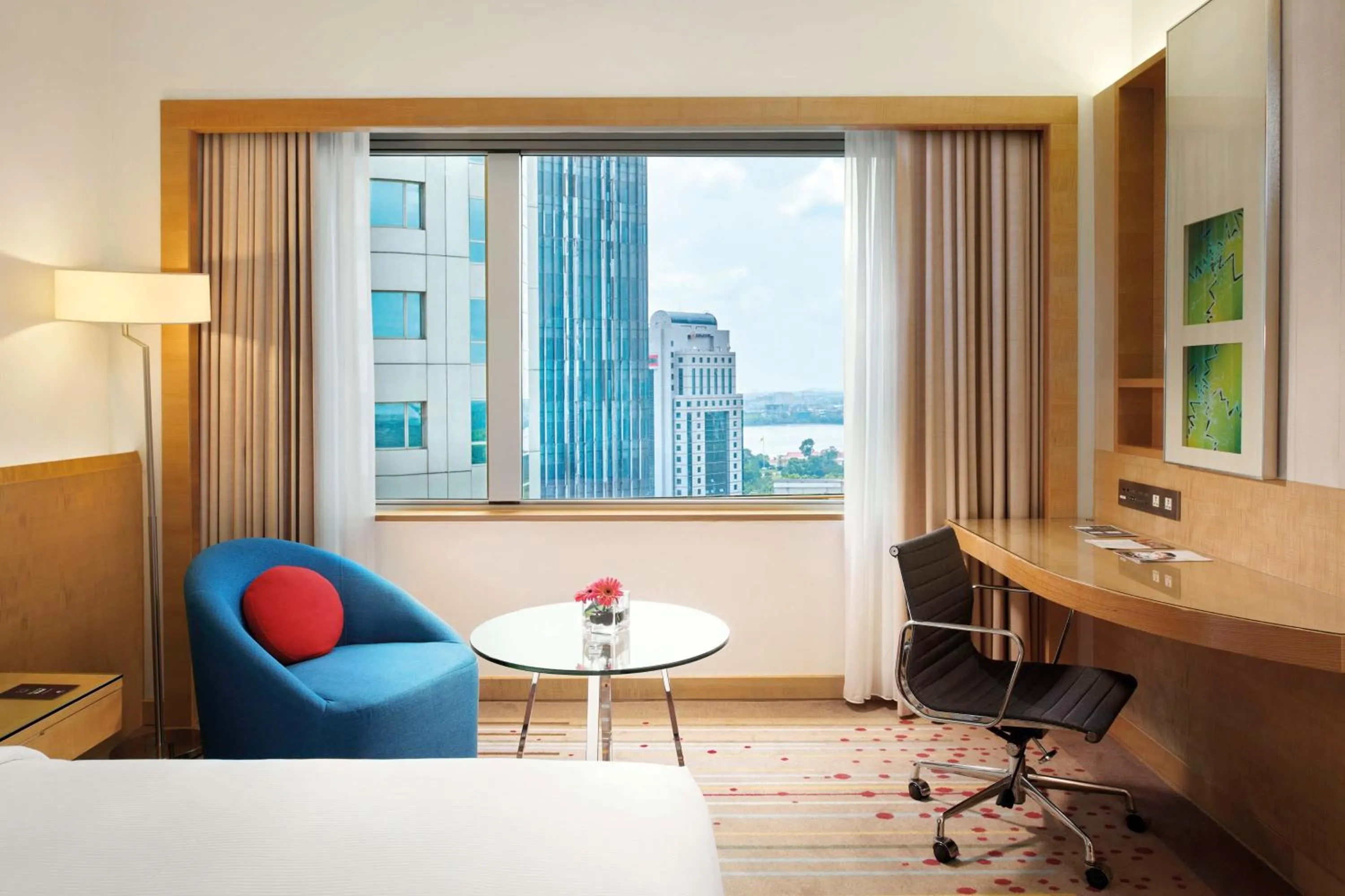 Bedroom, Bed in DoubleTree by Hilton Johor Bahru