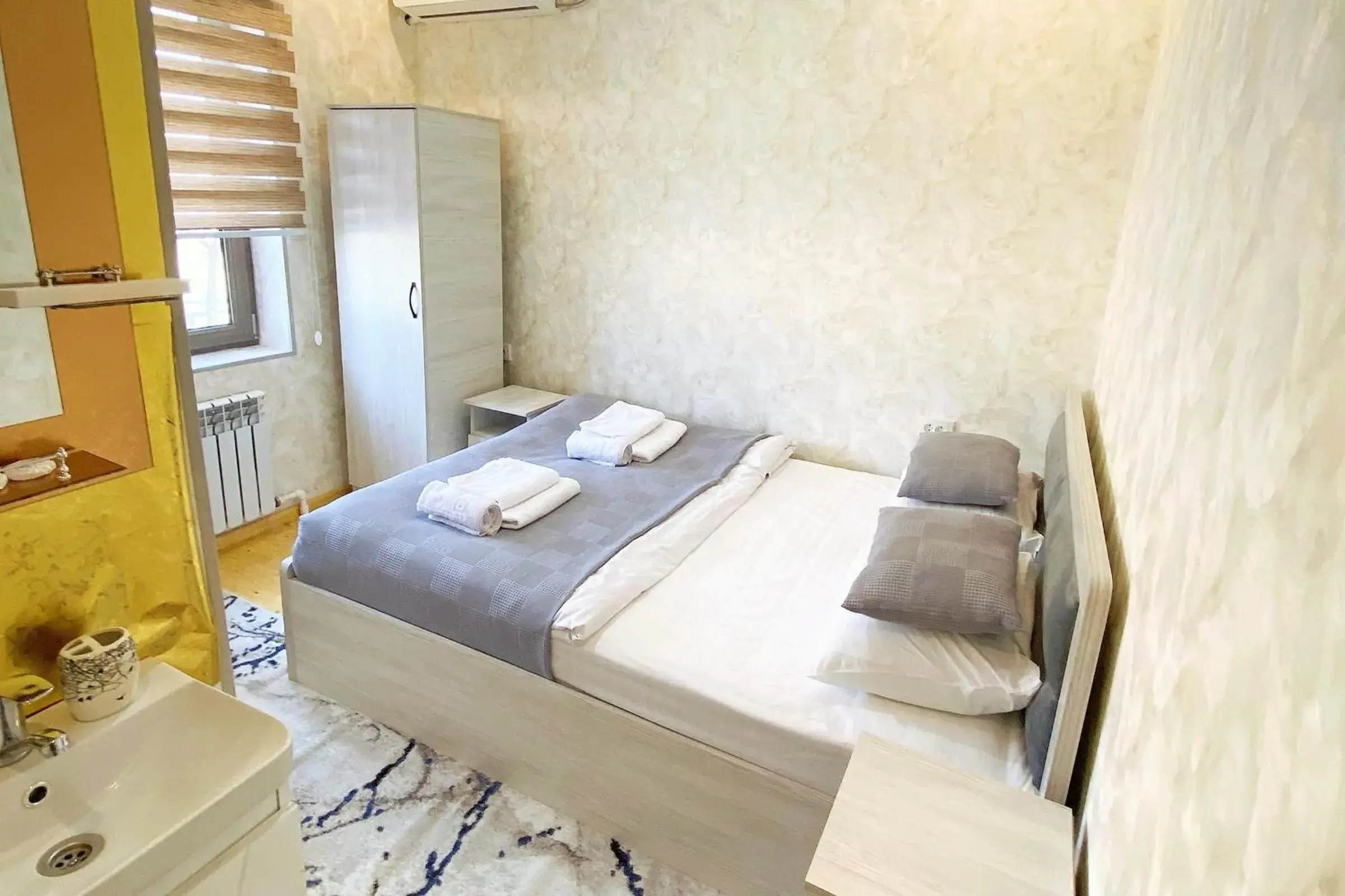 Bed in NANOSH EAST HOTEL Bed in NANOSH EAST HOTEL