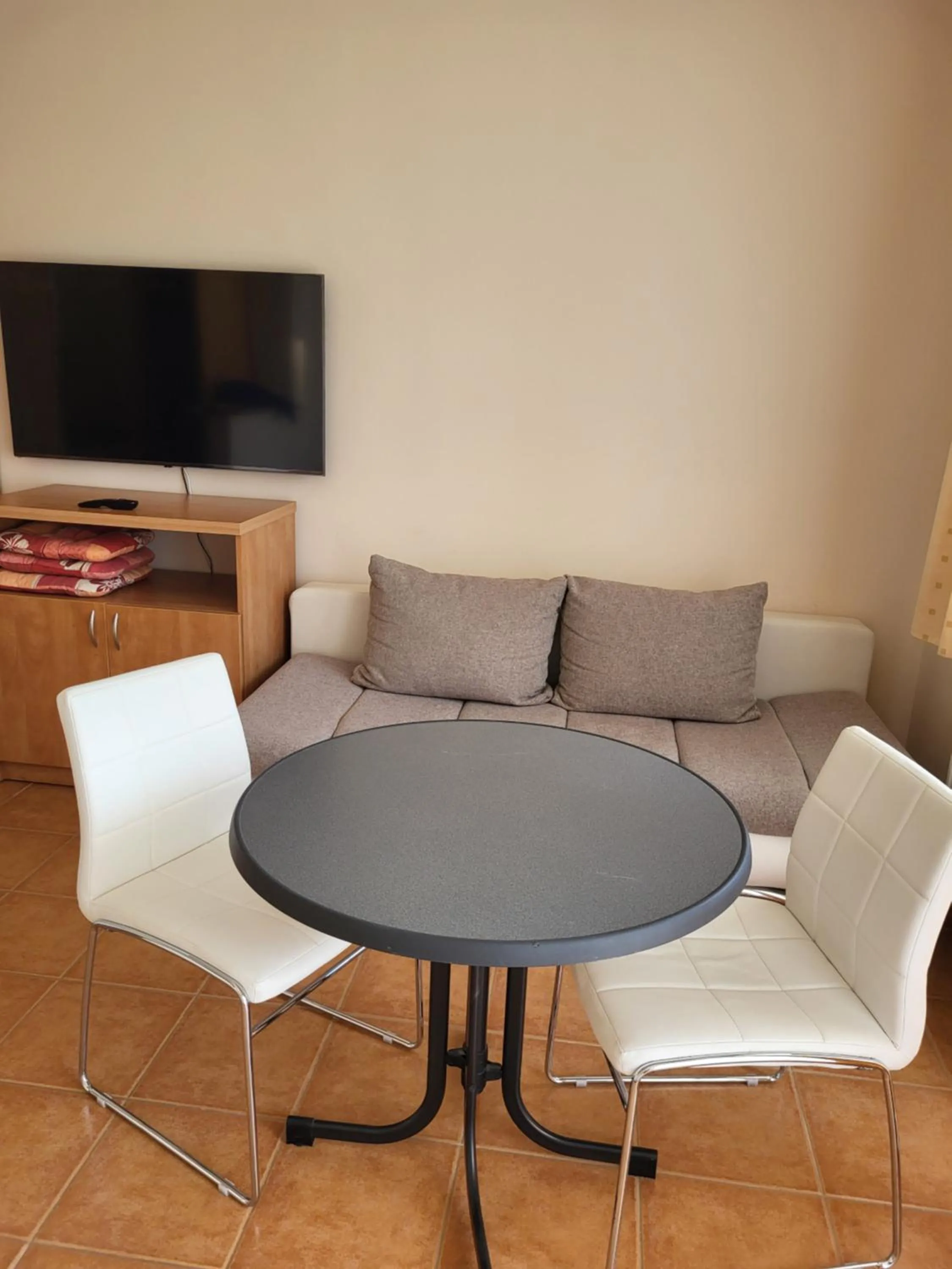 Tip-Top Apartmenthouse