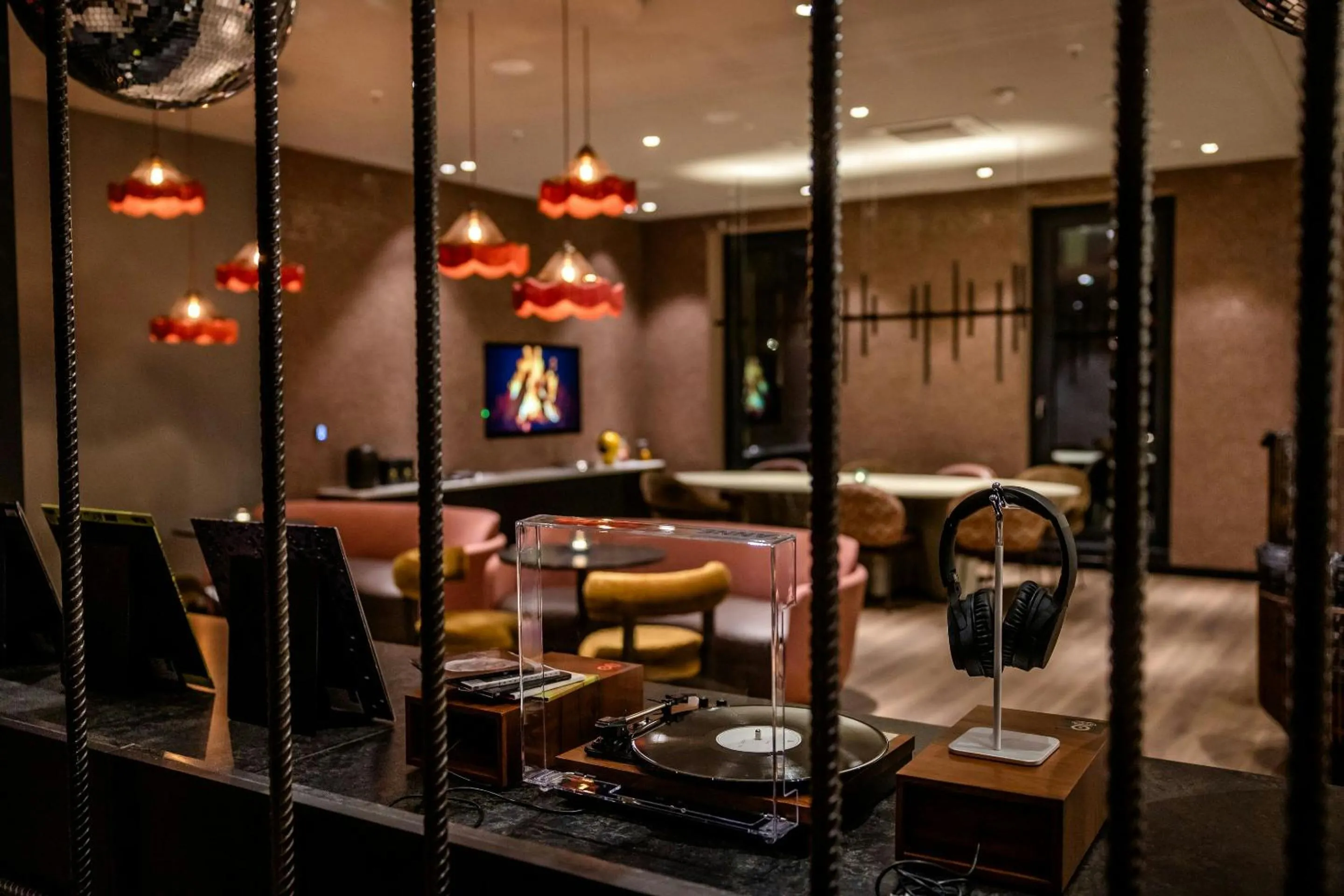 Lounge or bar in Motel One Berlin-Potsdamer Platz