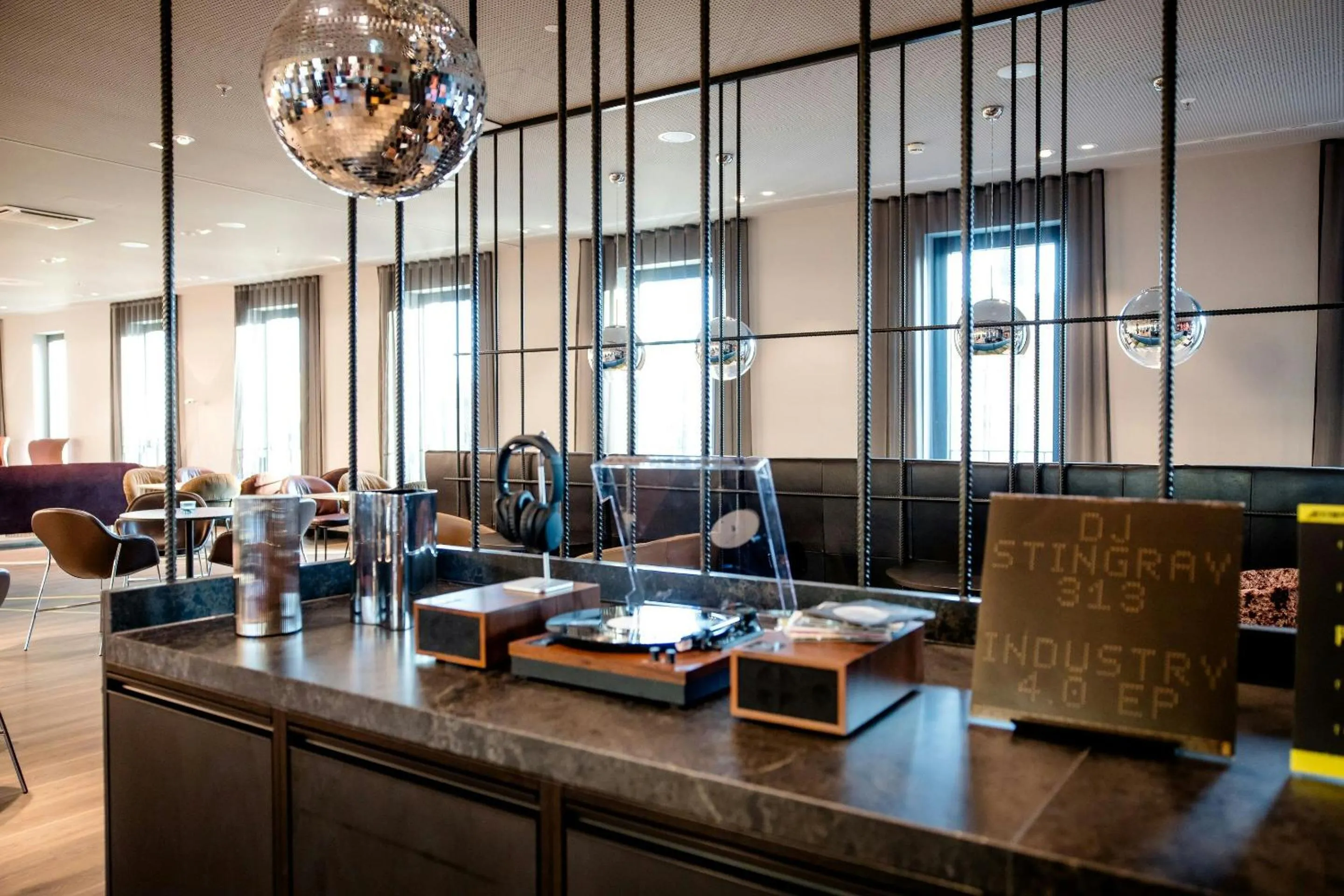 Lounge or bar in Motel One Berlin-Potsdamer Platz