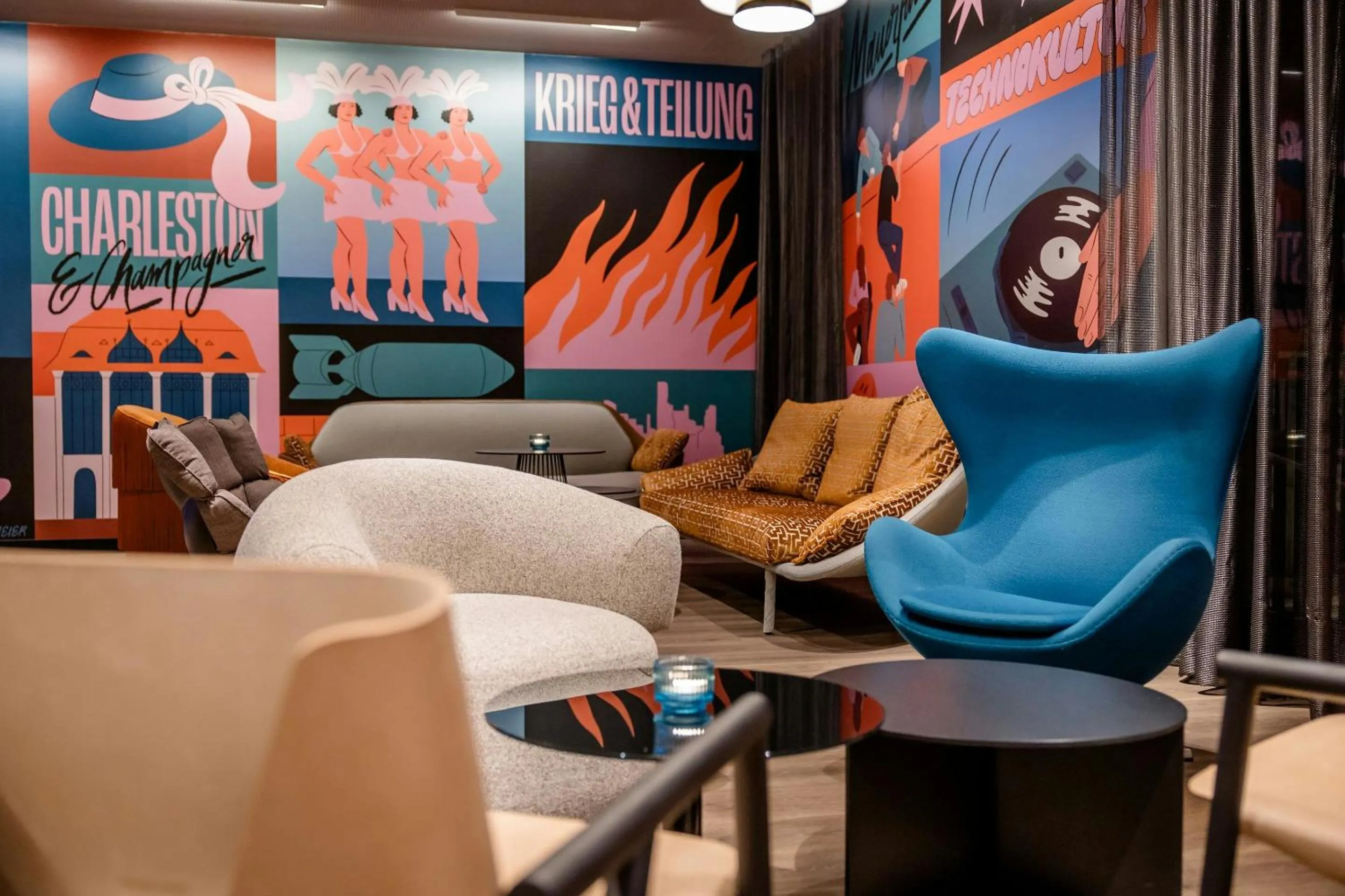 Lounge or bar in Motel One Berlin-Potsdamer Platz