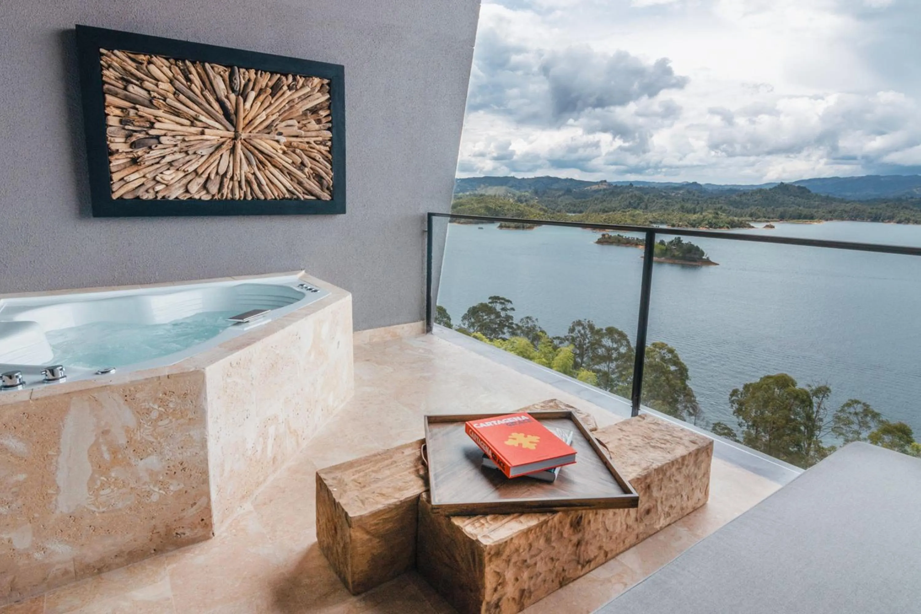 Photo of the whole room in Luxé by The Charlee