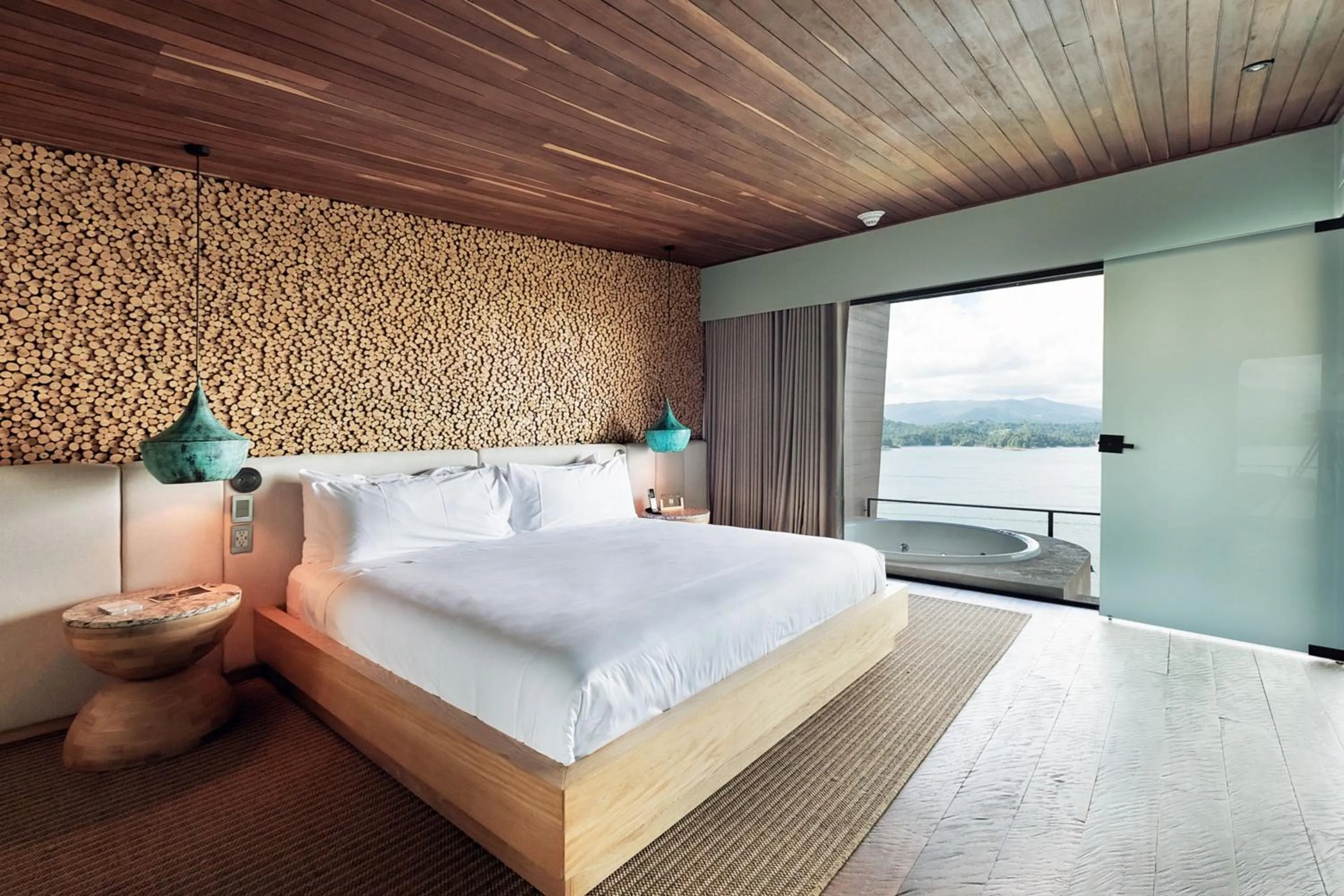 Photo of the whole room, Bed in The Brown, Guatape, Autograph Collection