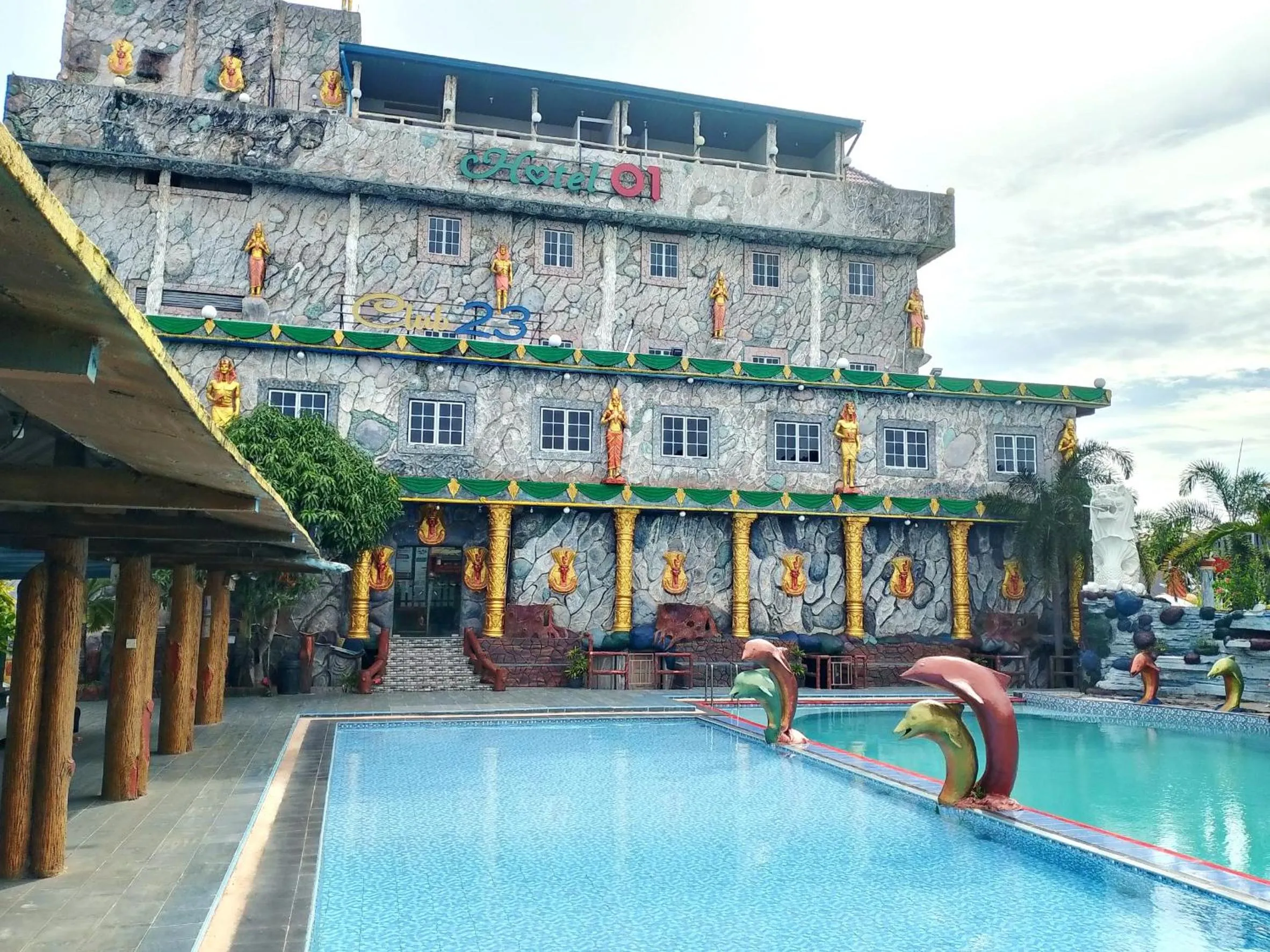 Swimming pool in Hotel 01 Batam
