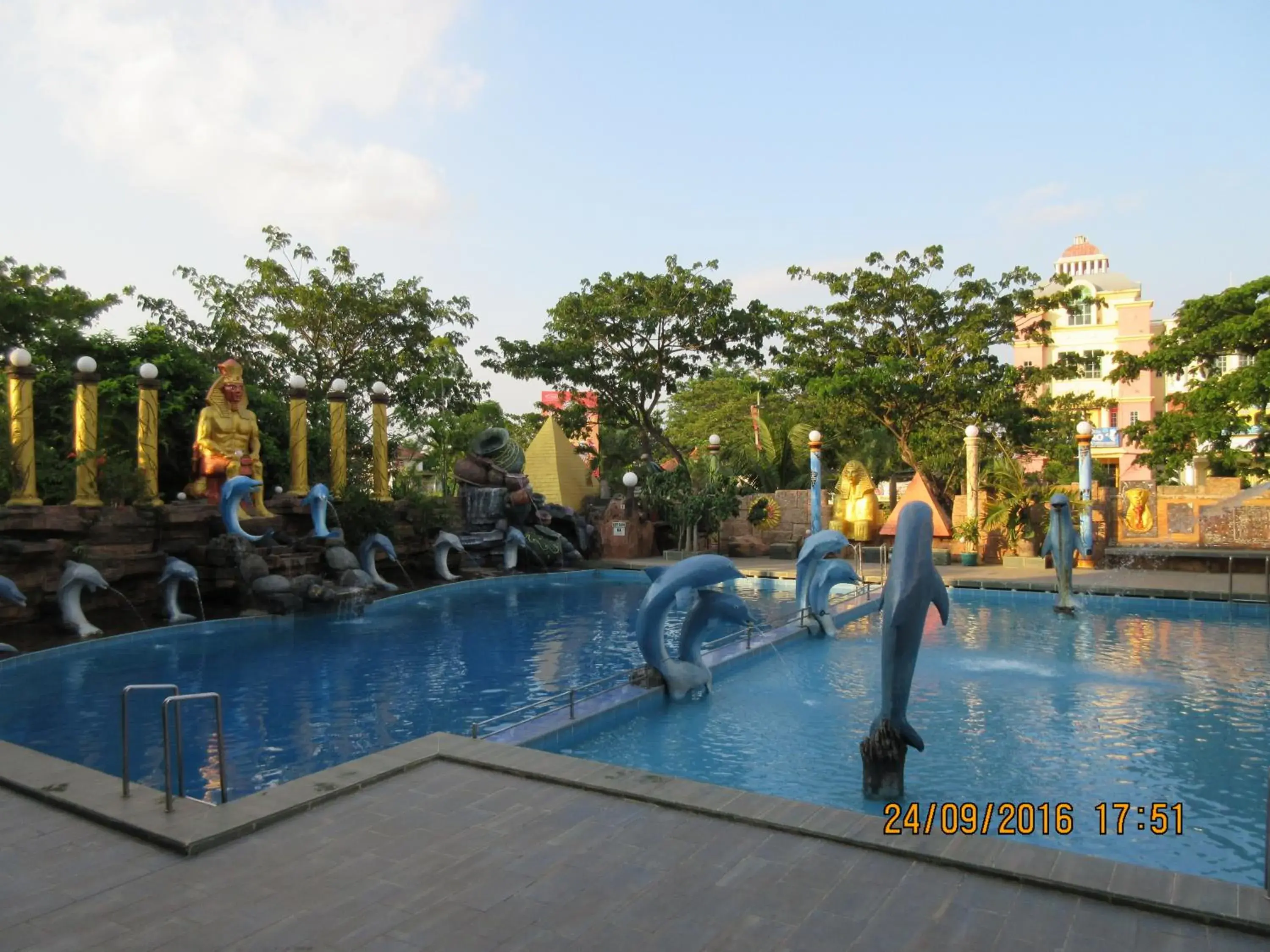 Swimming pool in Hotel 01 Batam Swimming pool in Hotel 01 Batam