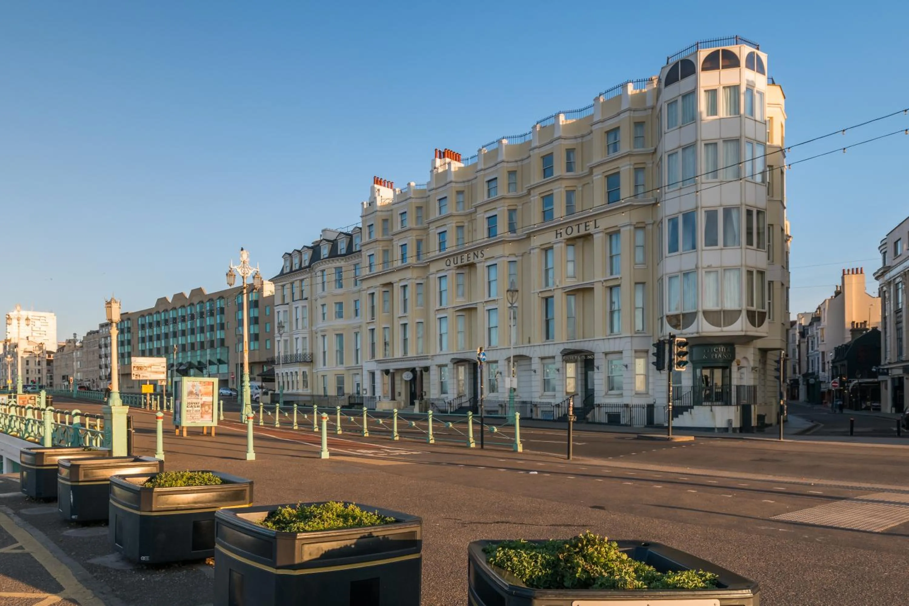 Property building in Queens Hotel & Spa