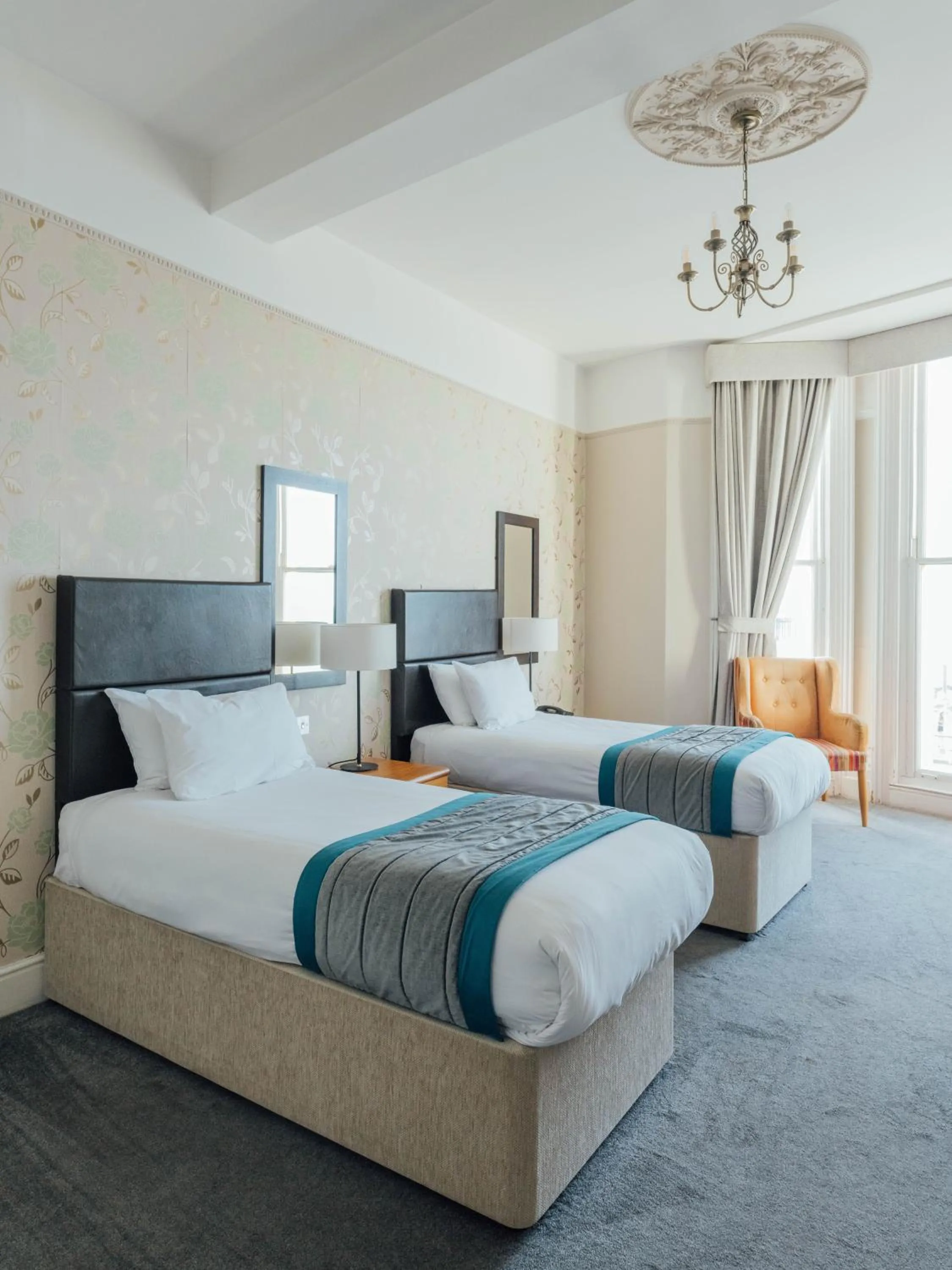 Bed in Queens Hotel & Spa