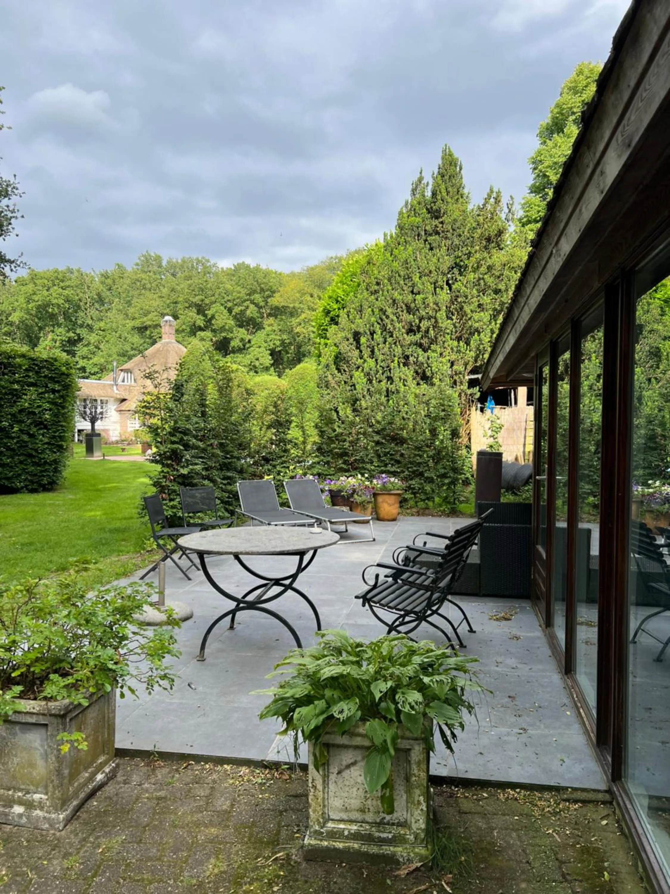 Garden view in Villa de Nachtegaal