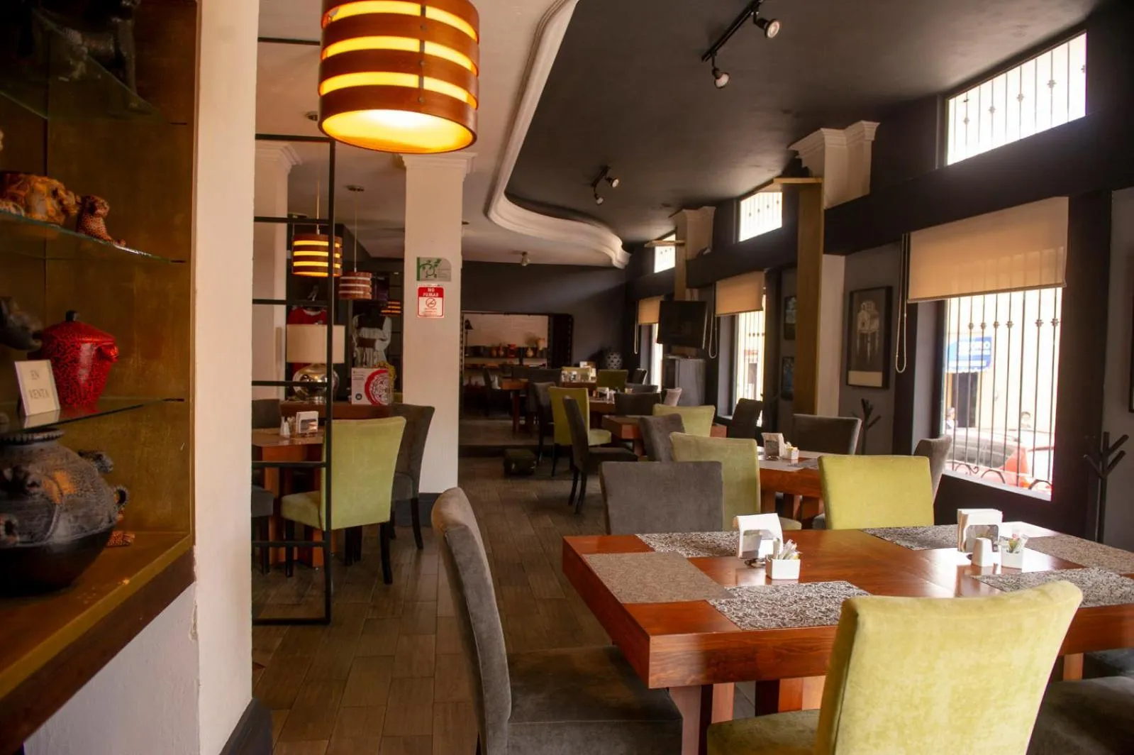 Restaurant/places to eat in Hotel Internacional