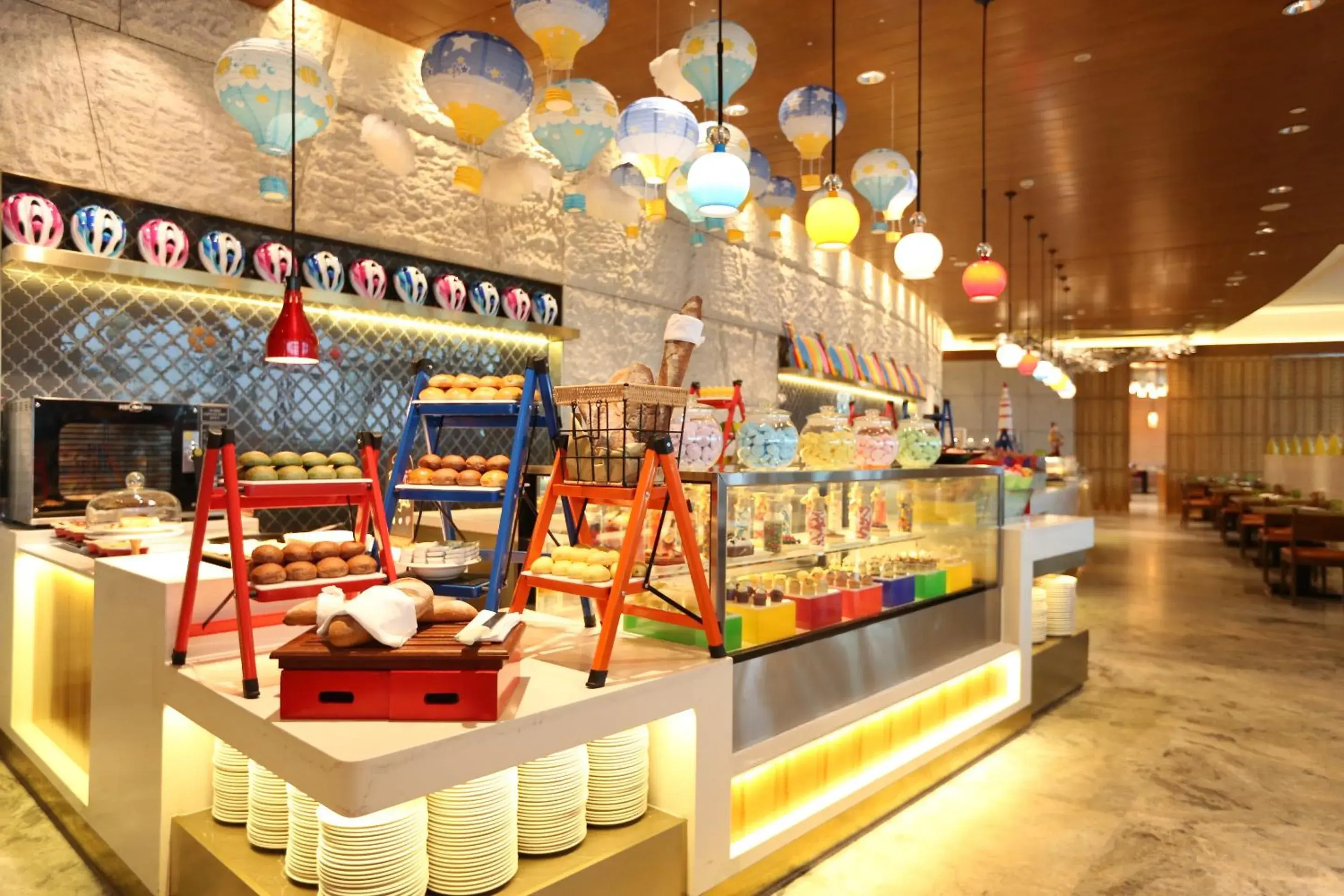 Restaurant/places to eat in Shangri-La Qinhuangdao Restaurant/places to eat in Shangri-La Qinhuangdao