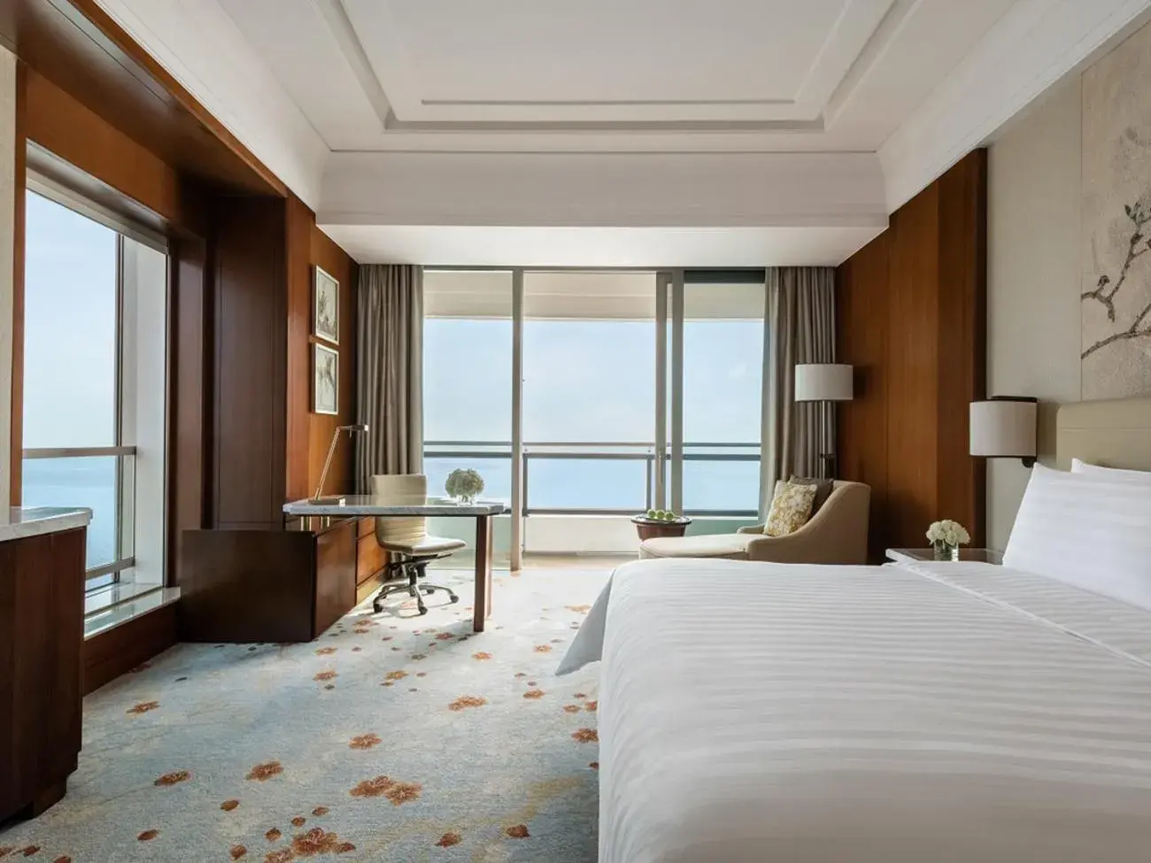 Executive Family King Room with Sea View in Shangri-La Qinhuangdao Executive Family King Room with Sea View in Shangri-La Qinhuangdao