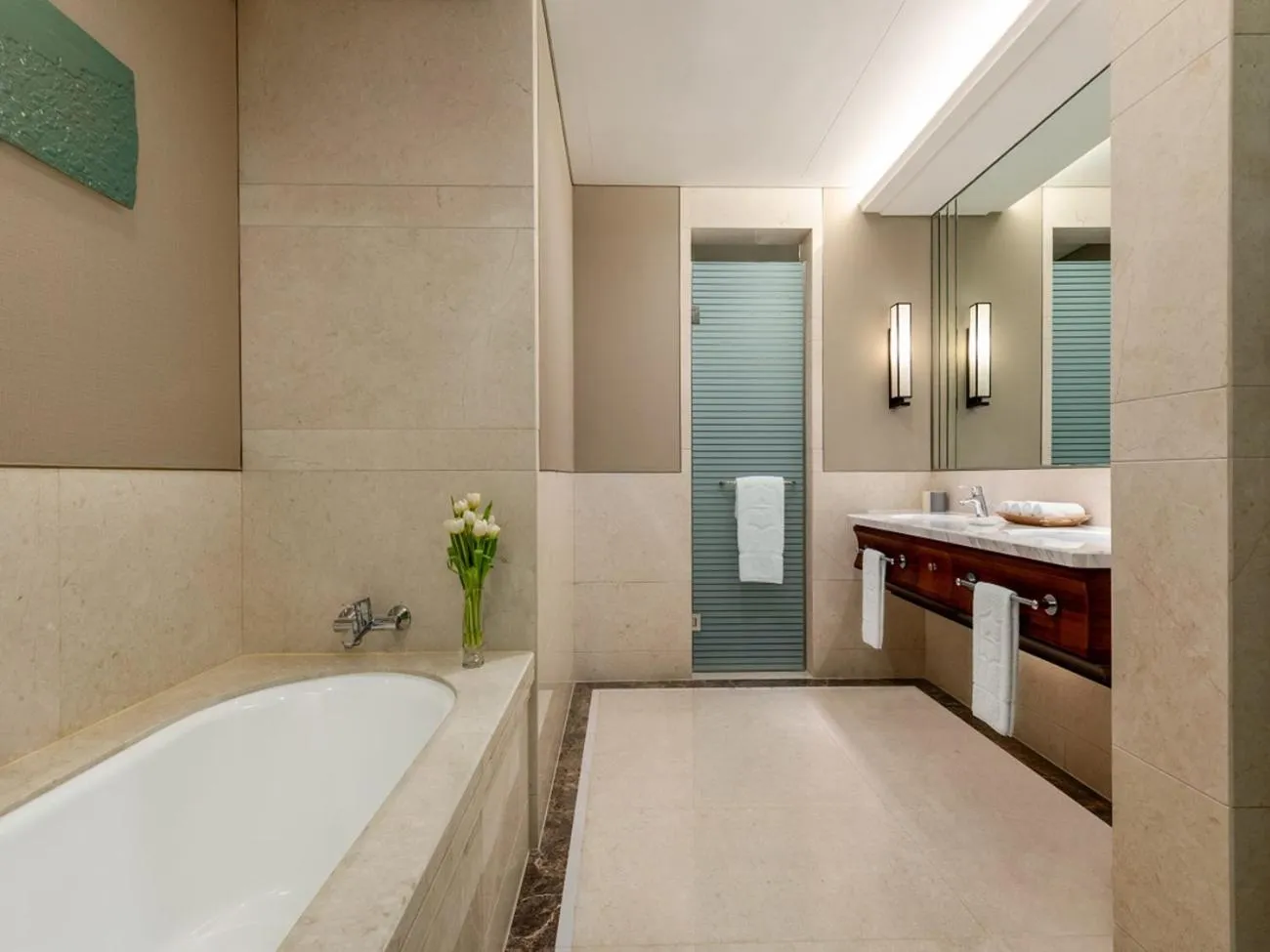 Bathroom in Shangri-La Qinhuangdao