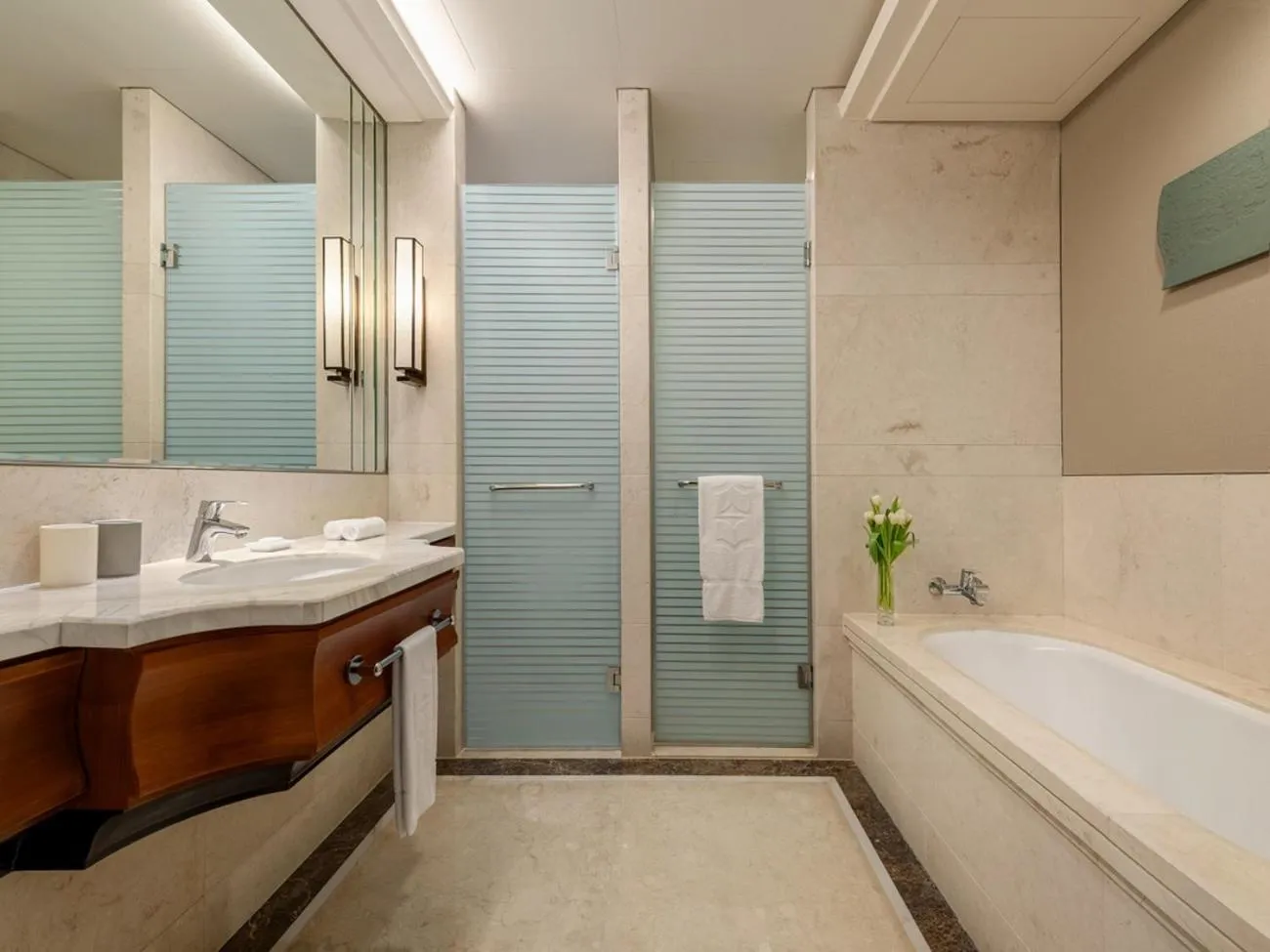 Toilet in Shangri-La Qinhuangdao