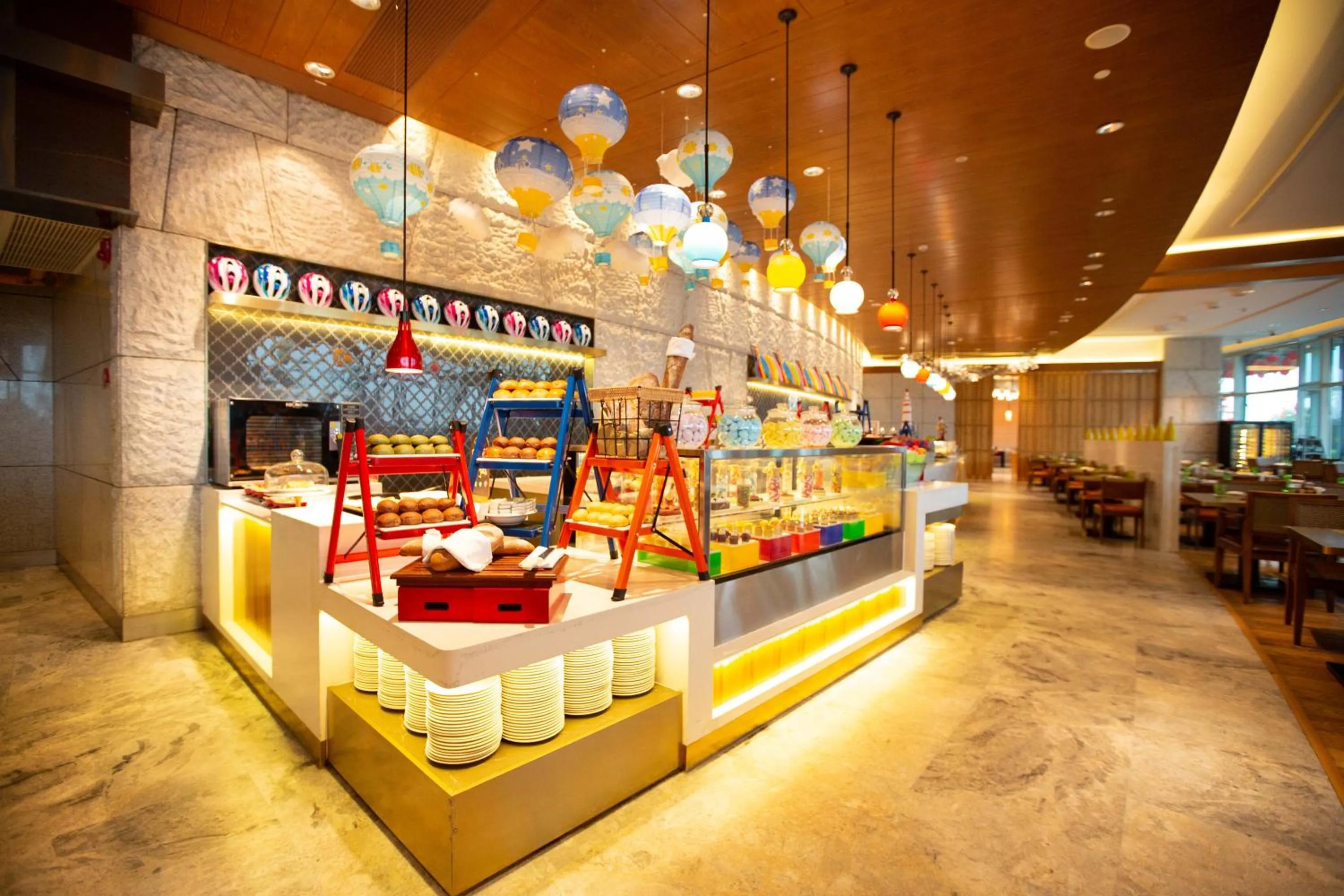 Restaurant/places to eat in Shangri-La Qinhuangdao