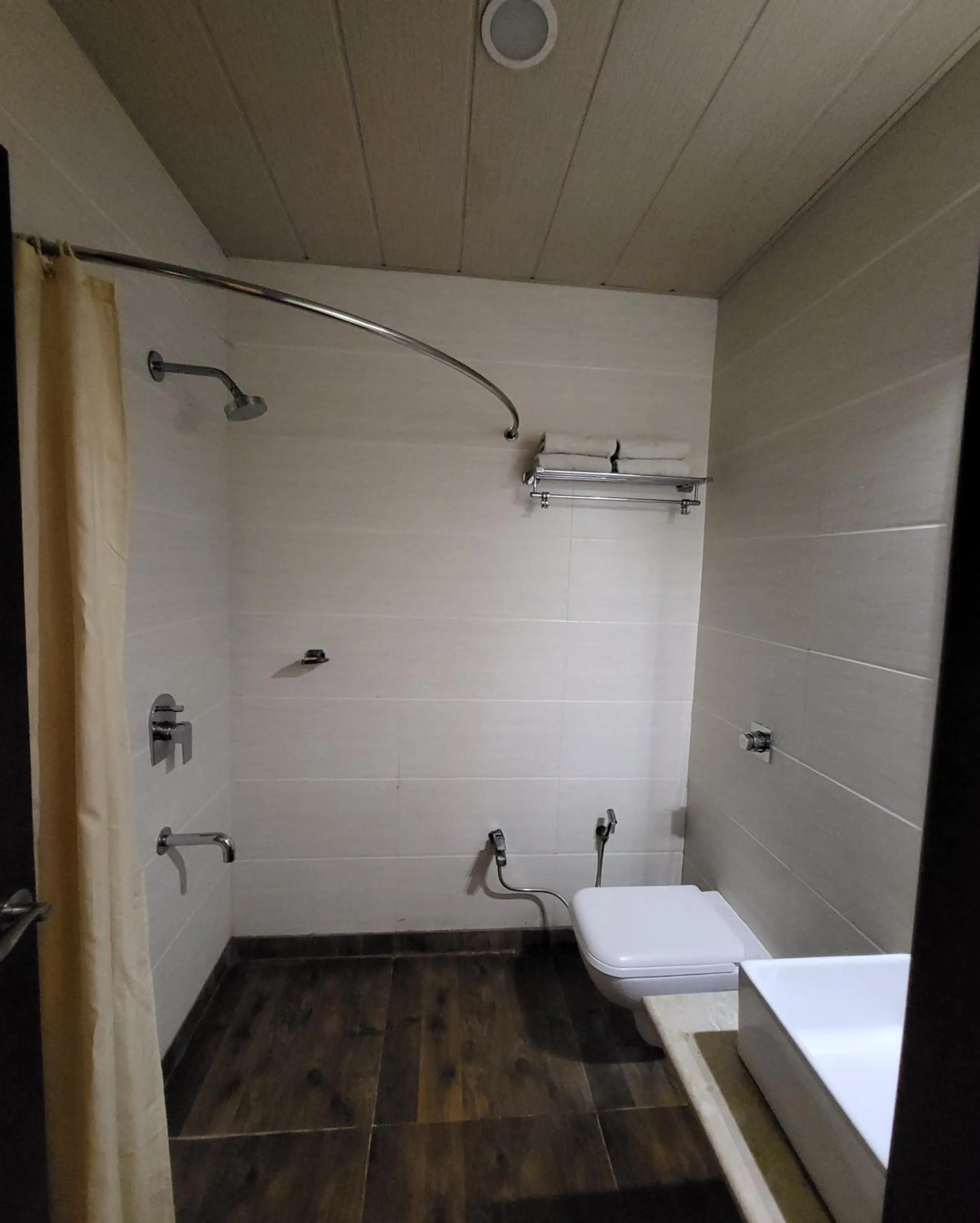 Bathroom in Hotel Sai Jashan Shirdi - Where blessings & comfort meet