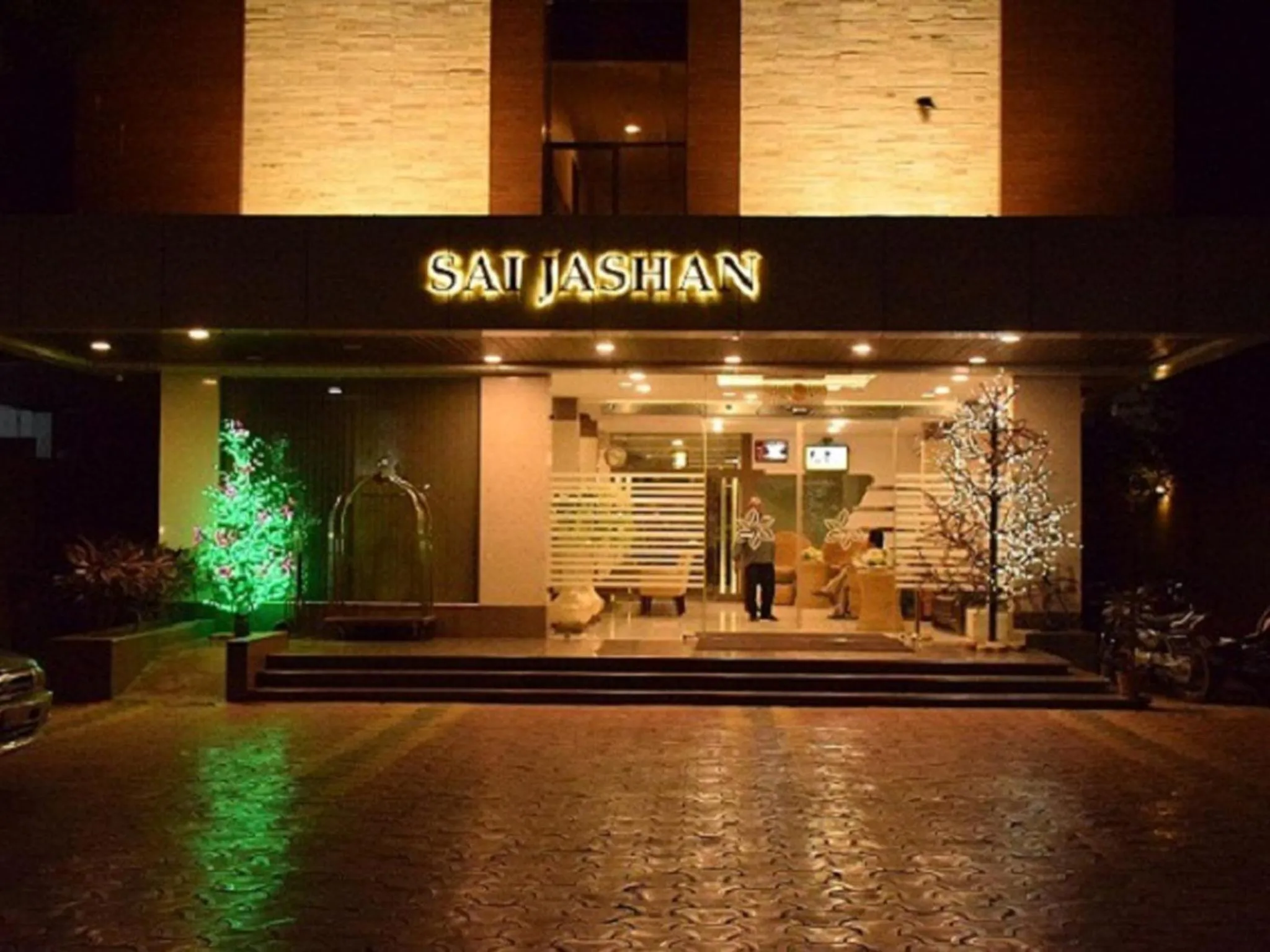 Facade/entrance in Hotel Sai Jashan Shirdi - Where blessings & comfort meet