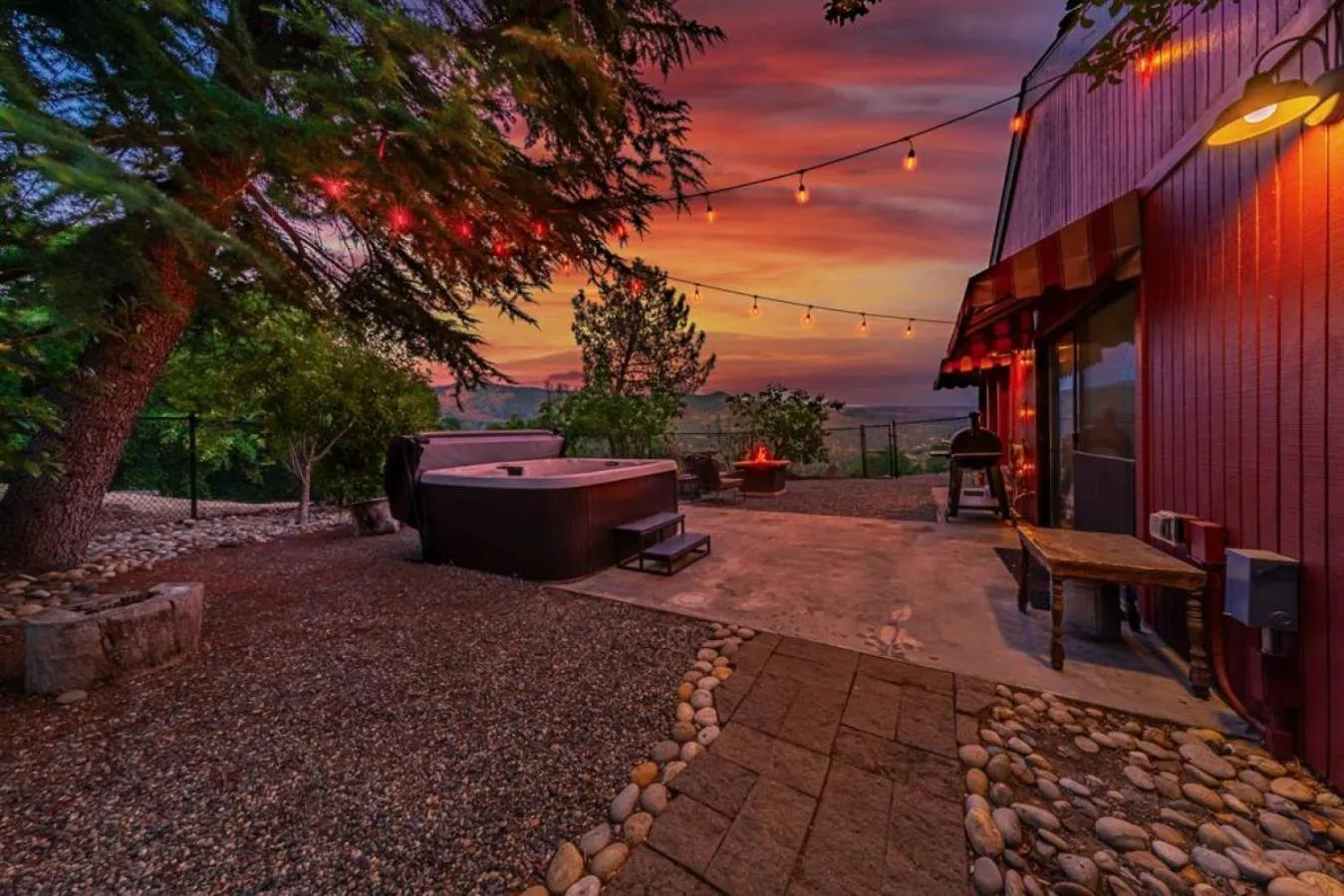 Property building in Yosemite Cowboy Cabin