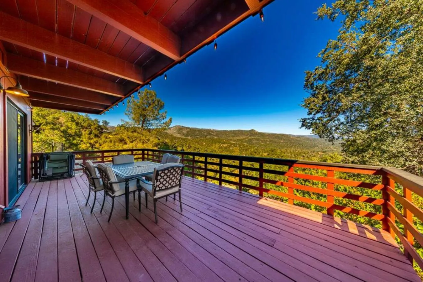 Balcony/Terrace in Yosemite Cowboy Cabin