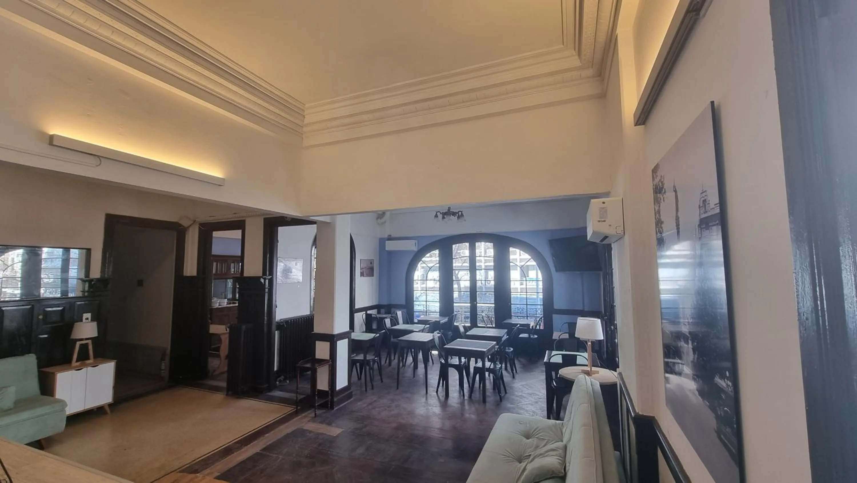 Communal lounge/ TV room in Nuevo Hotel Aramaya