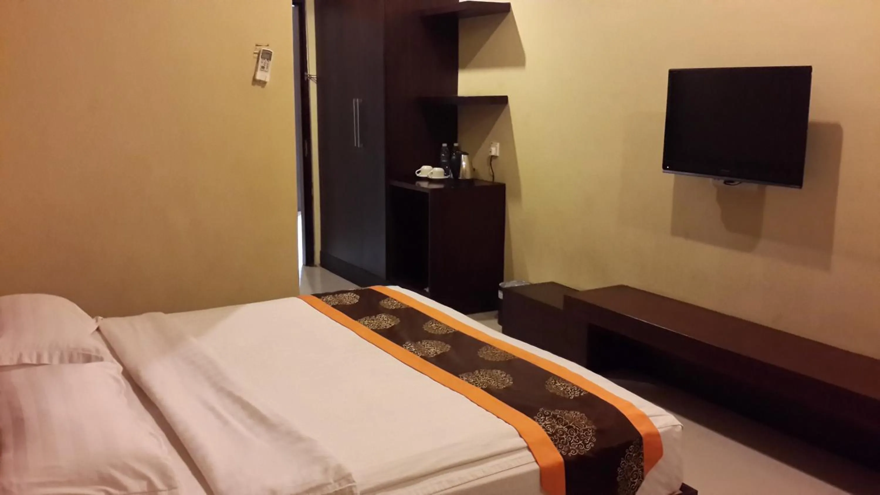 Bed in Nagoya One Hotel