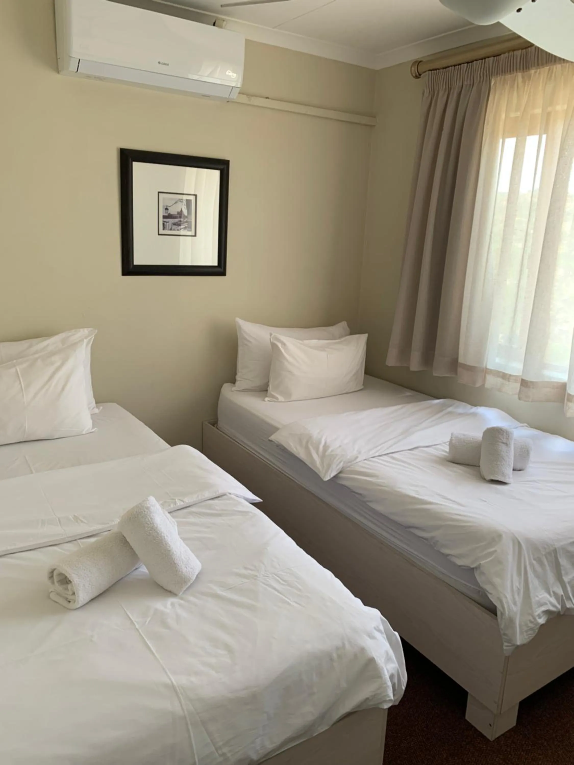 Bedroom, Bed in Hotel Thule