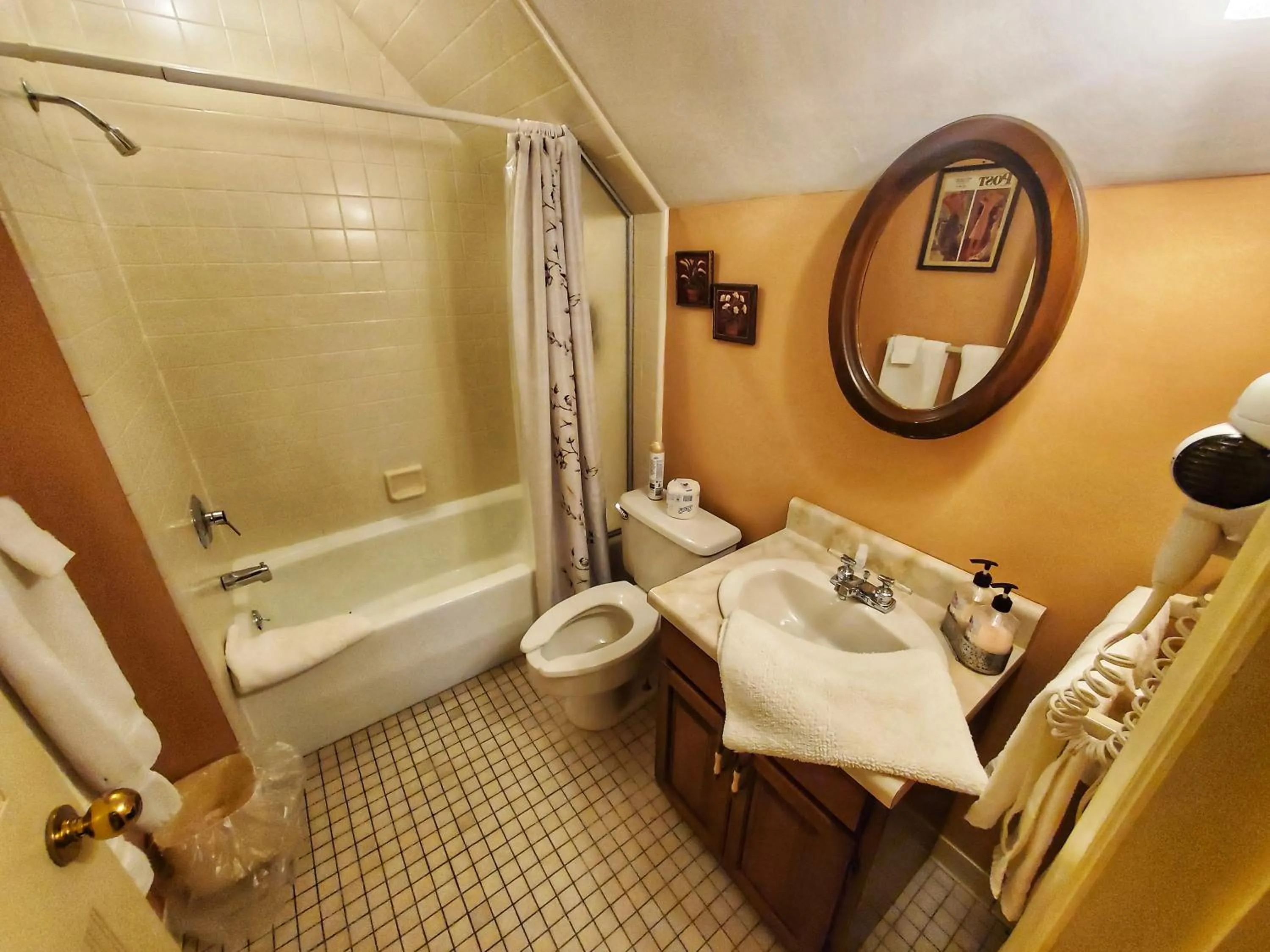 Montague Inn Bed & Breakfast