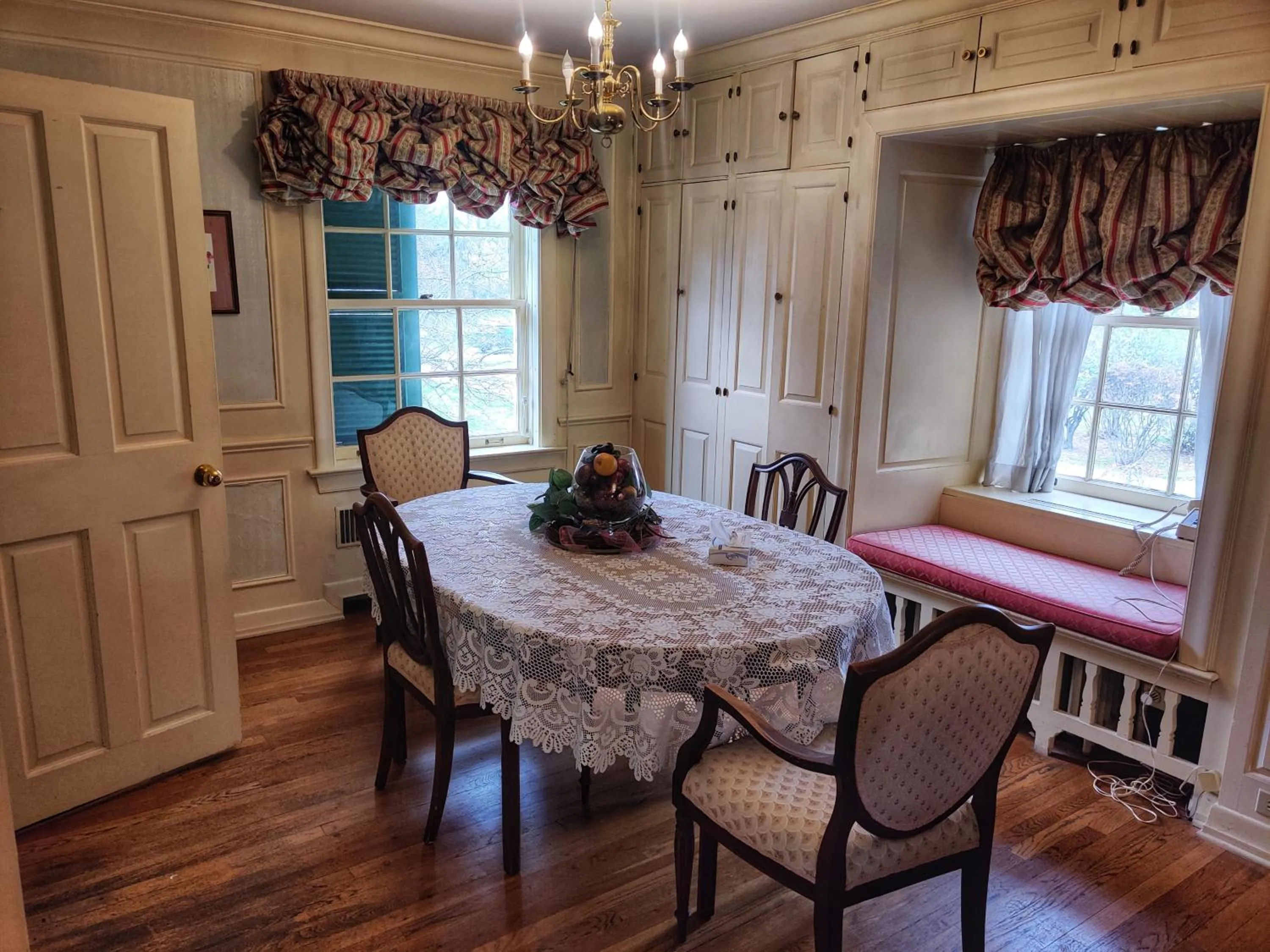 Bed in Montague Inn Bed & Breakfast