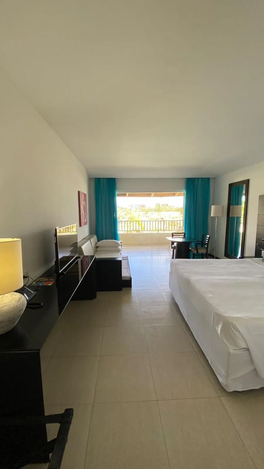 Dom Pedro Laguna Beach Resort & Golf