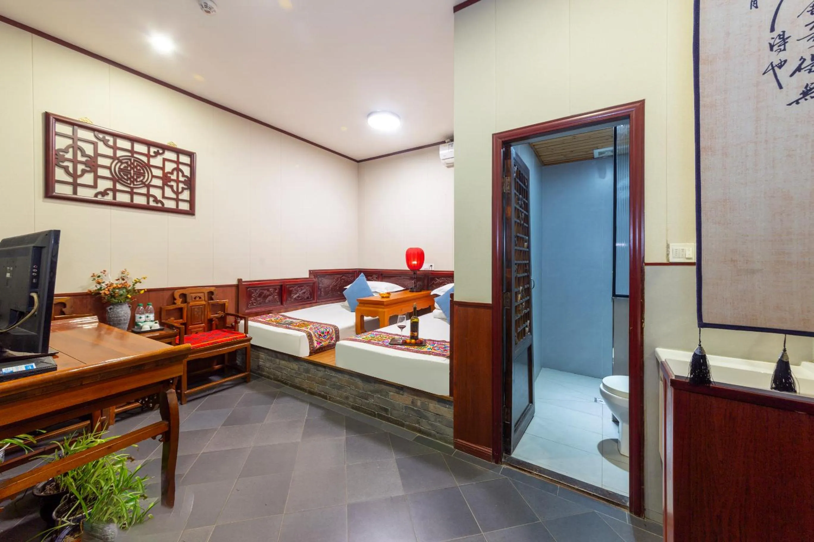 Photo of the whole room, Bed in Pingyao Harmony Hotel