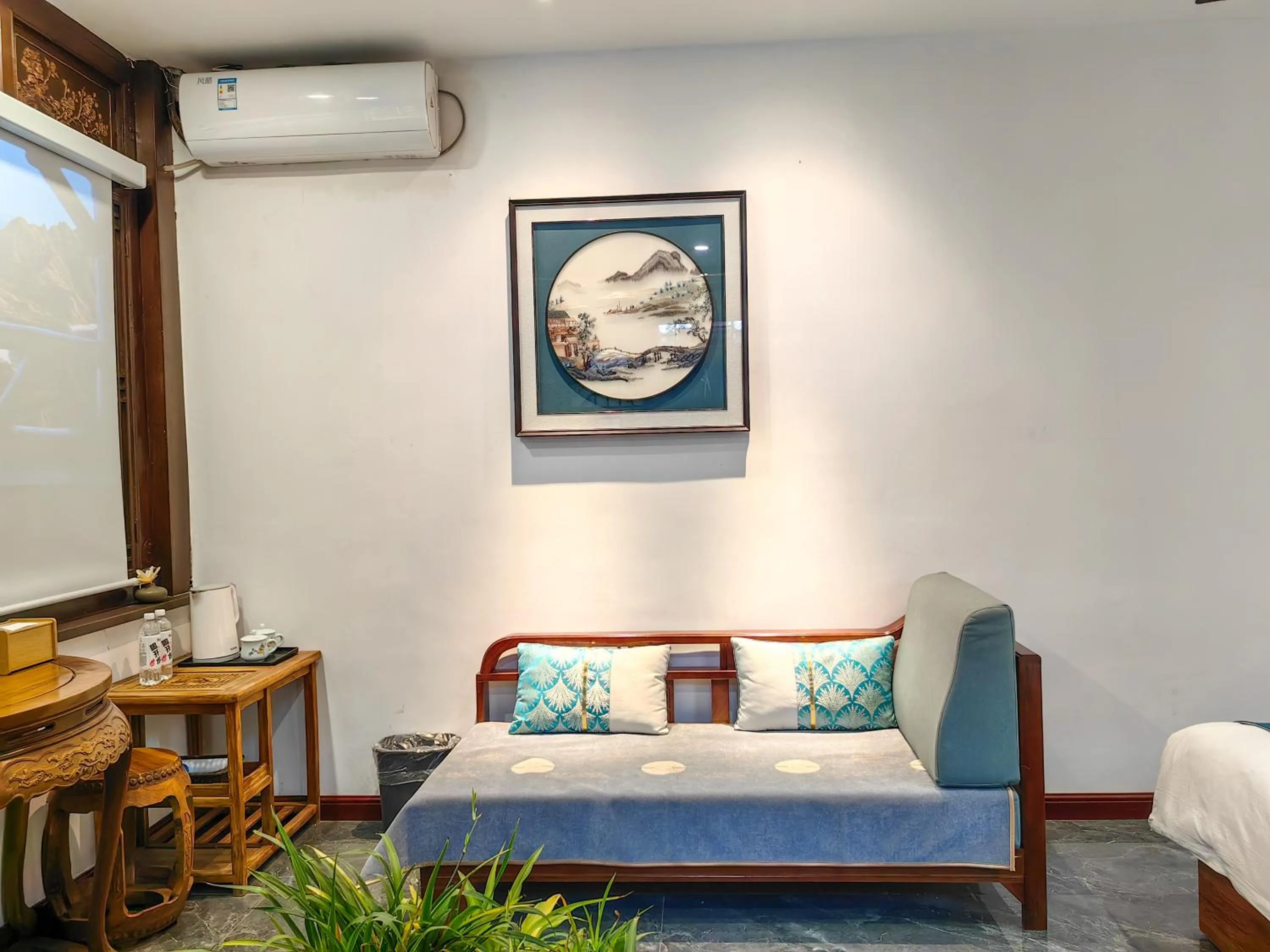 Seating area in Pingyao Harmony Hotel