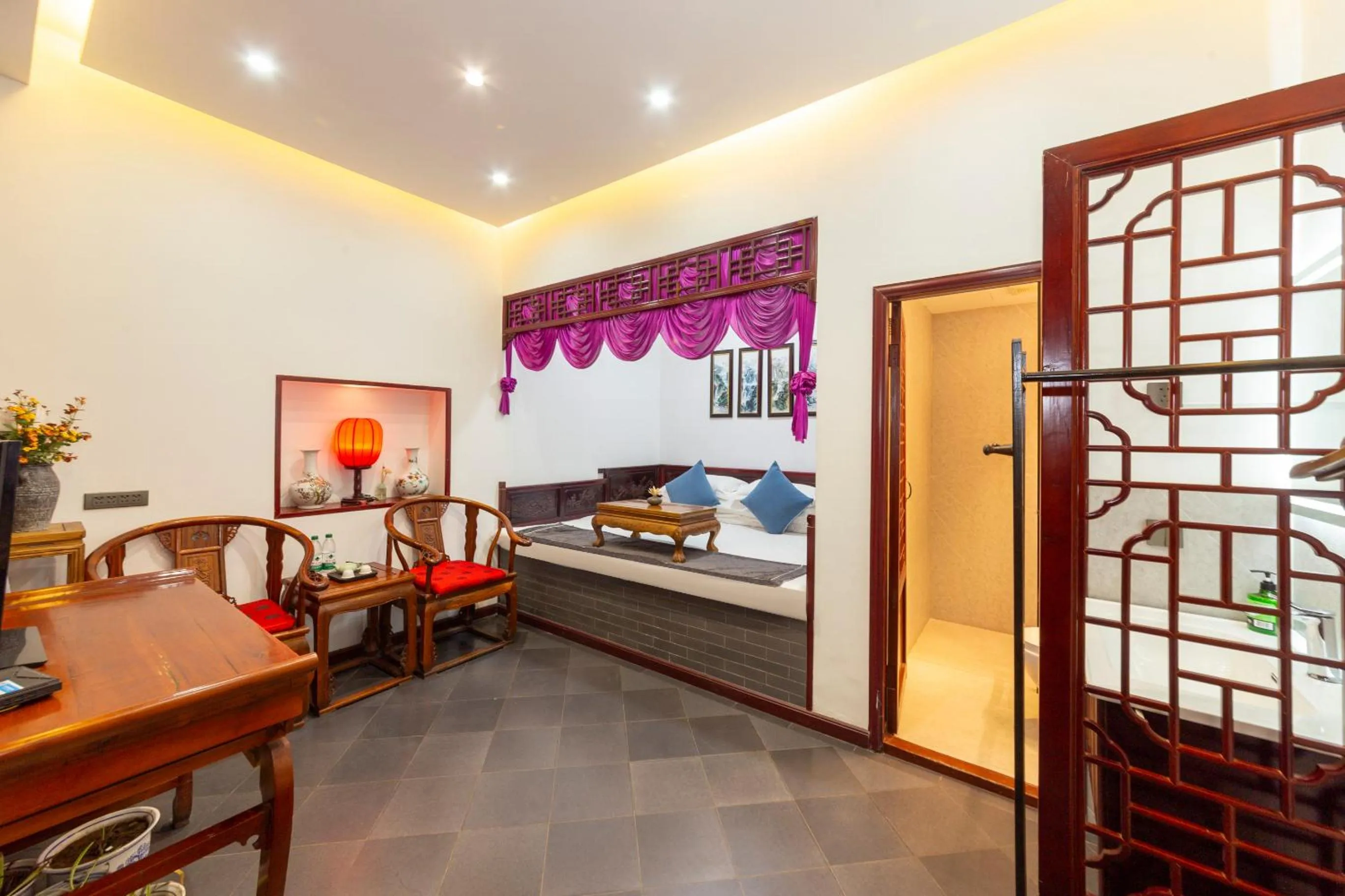 Bedroom in Pingyao Harmony Hotel