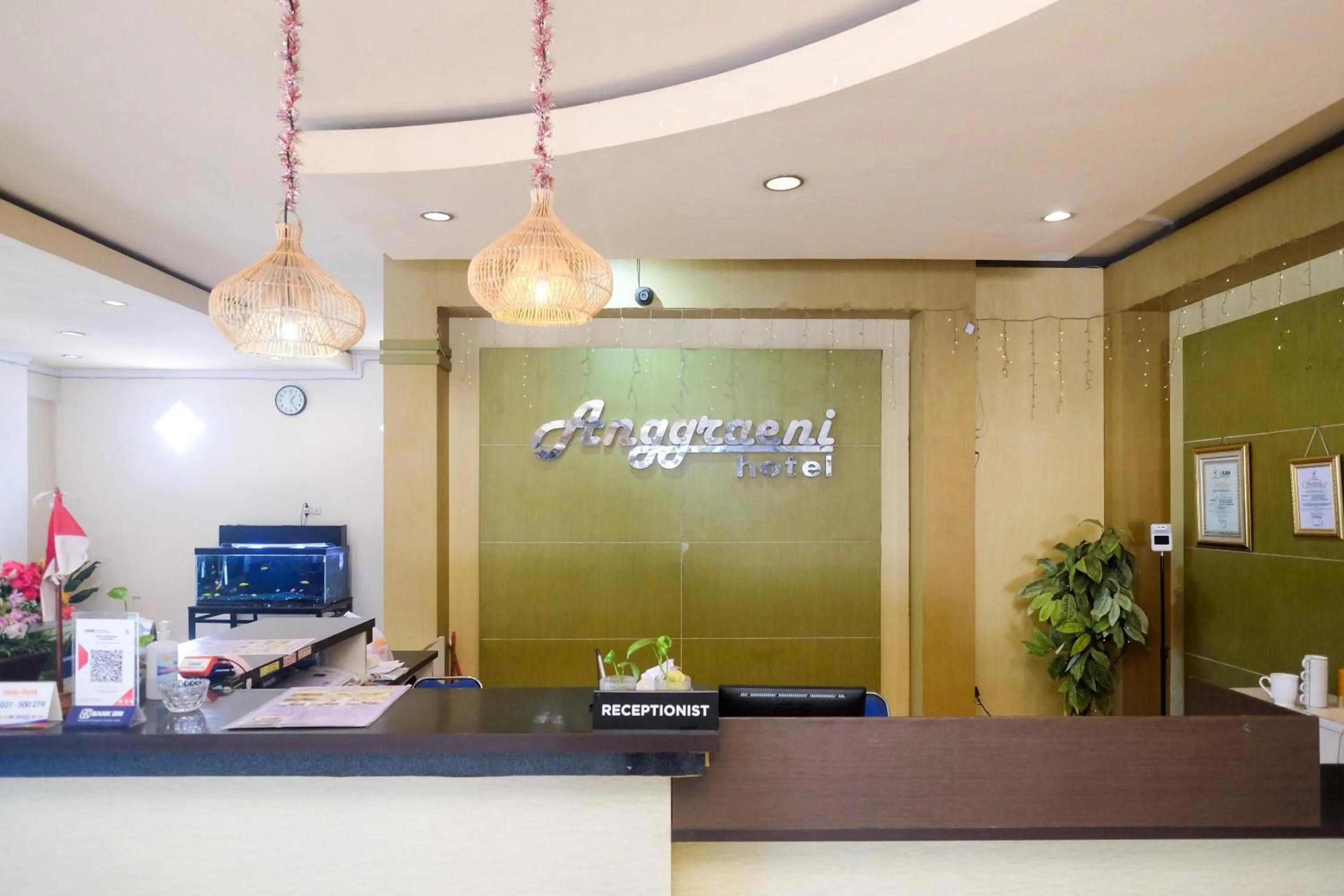 Lobby or reception in Urbanview Hotel Anggraeni Jatibarang