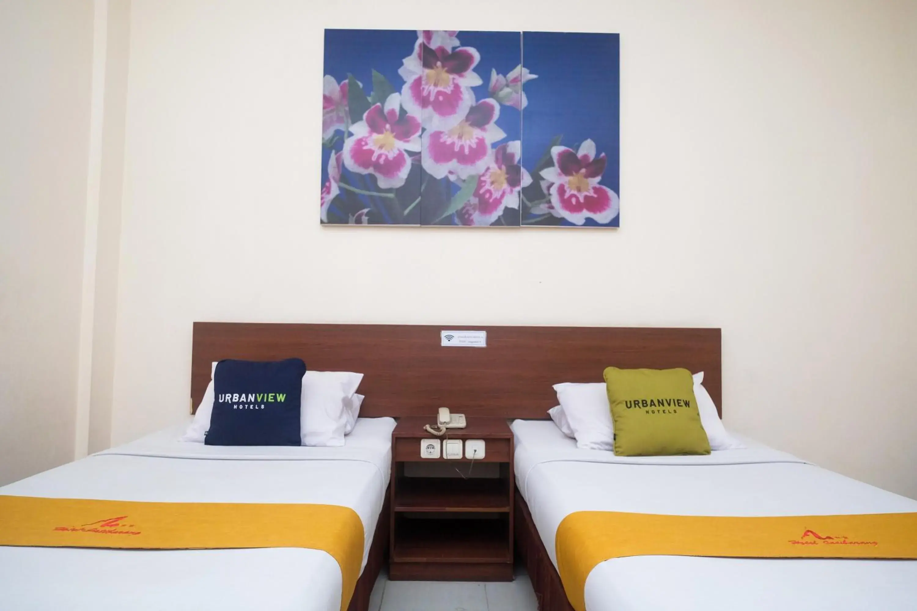 Bed in Urbanview Hotel Anggraeni Jatibarang Bed in Urbanview Hotel Anggraeni Jatibarang