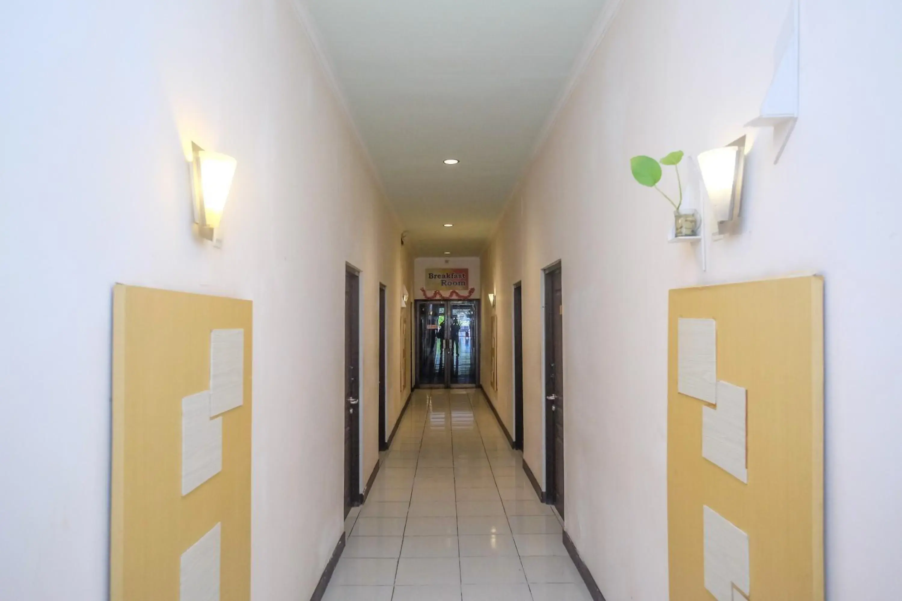 Property building in Urbanview Hotel Anggraeni Jatibarang Property building in Urbanview Hotel Anggraeni Jatibarang