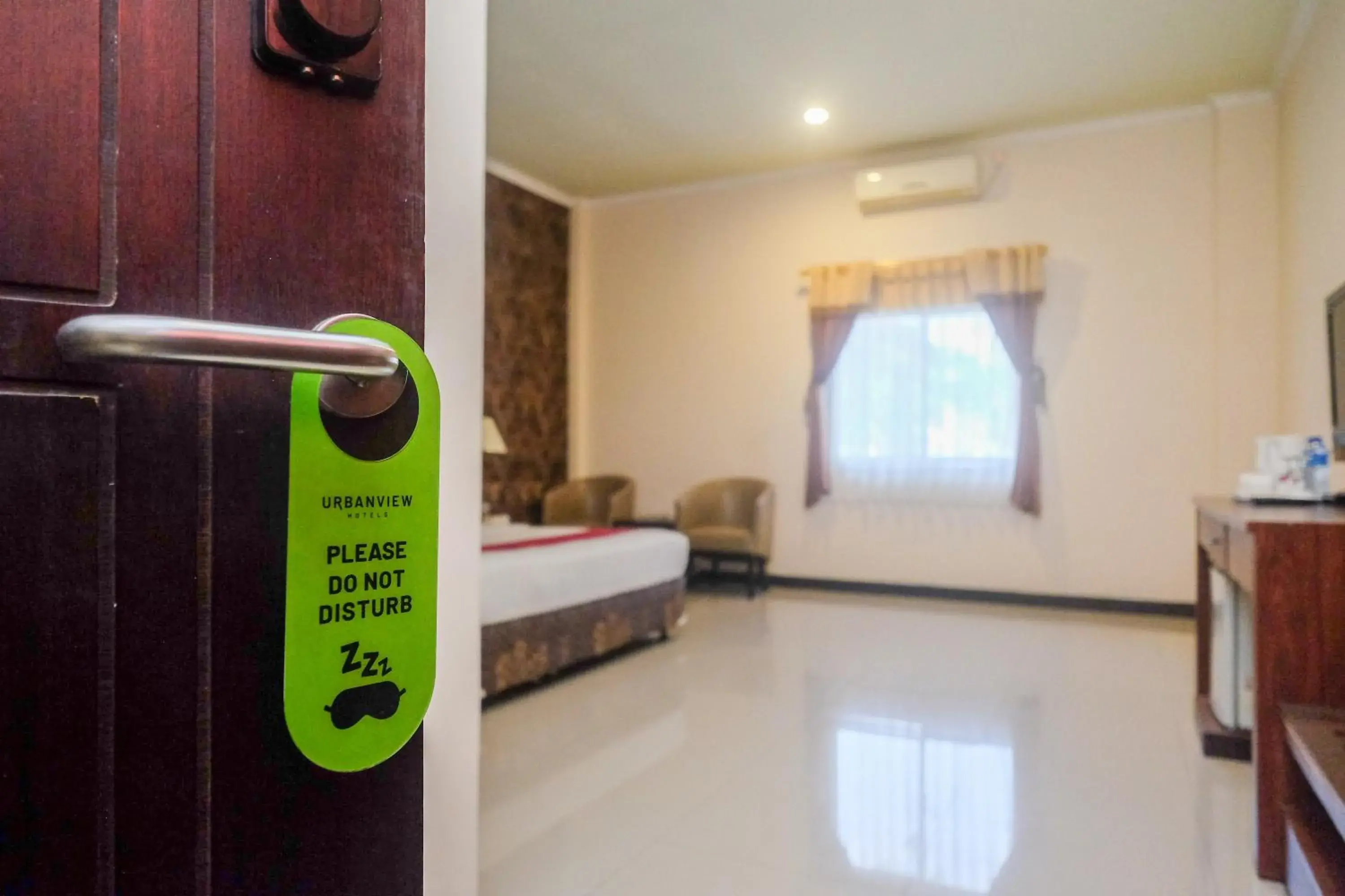 Bedroom, Bed in Urbanview Hotel Anggraeni Jatibarang Bedroom, Bed in Urbanview Hotel Anggraeni Jatibarang