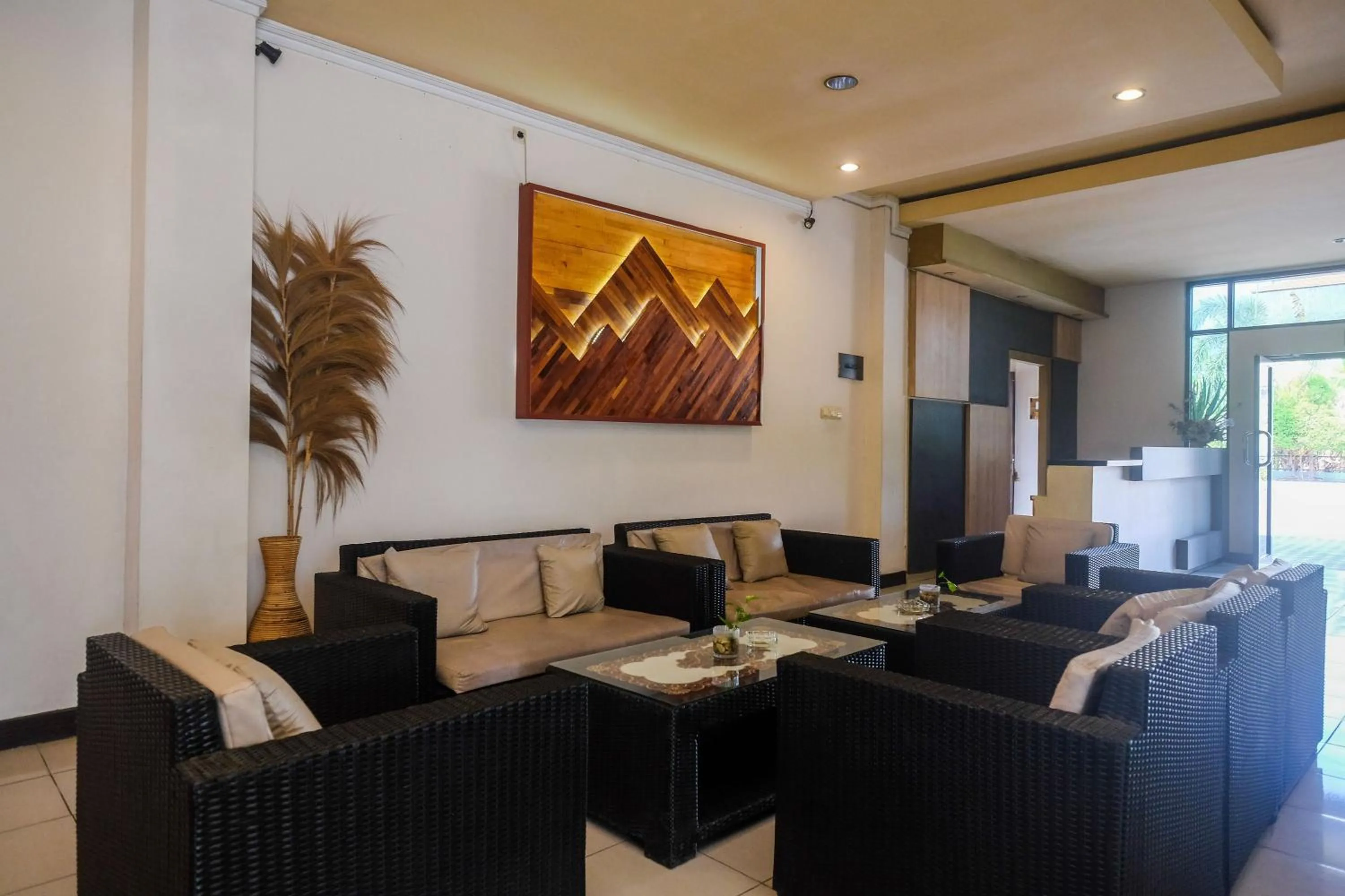 Seating area in Urbanview Hotel Anggraeni Jatibarang