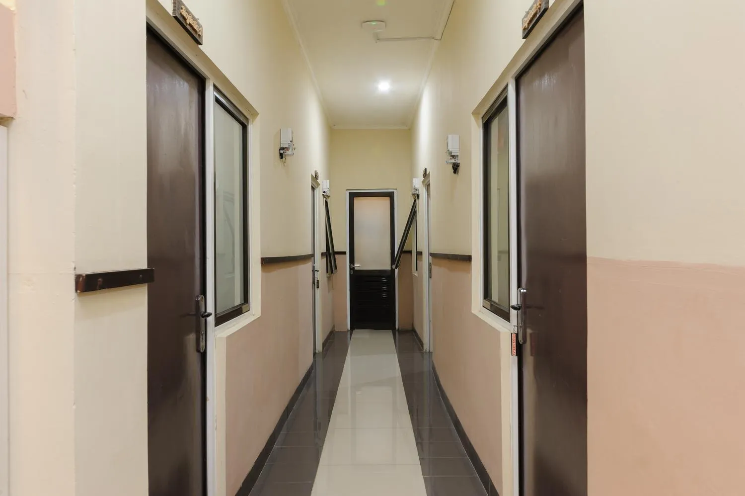 Property building in RedDoorz near The Jungle Waterpark Bogor