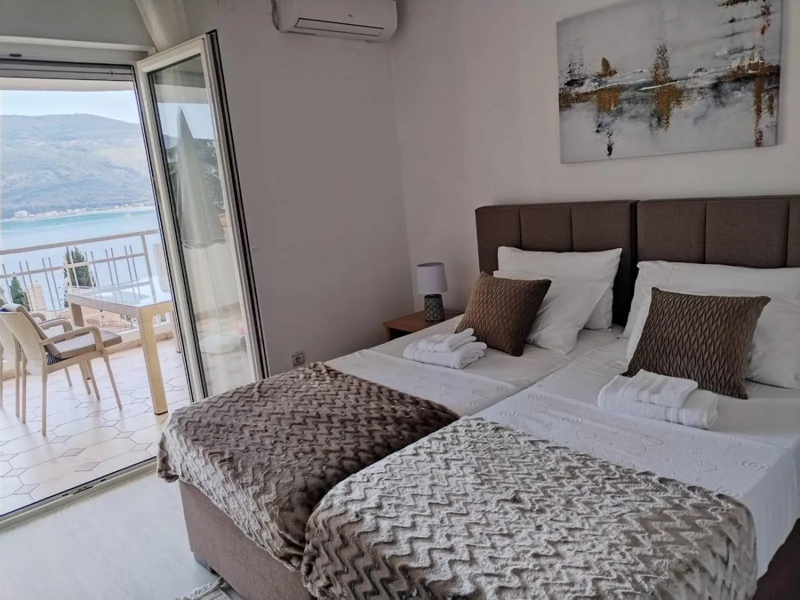 Bed in Apartment Topla