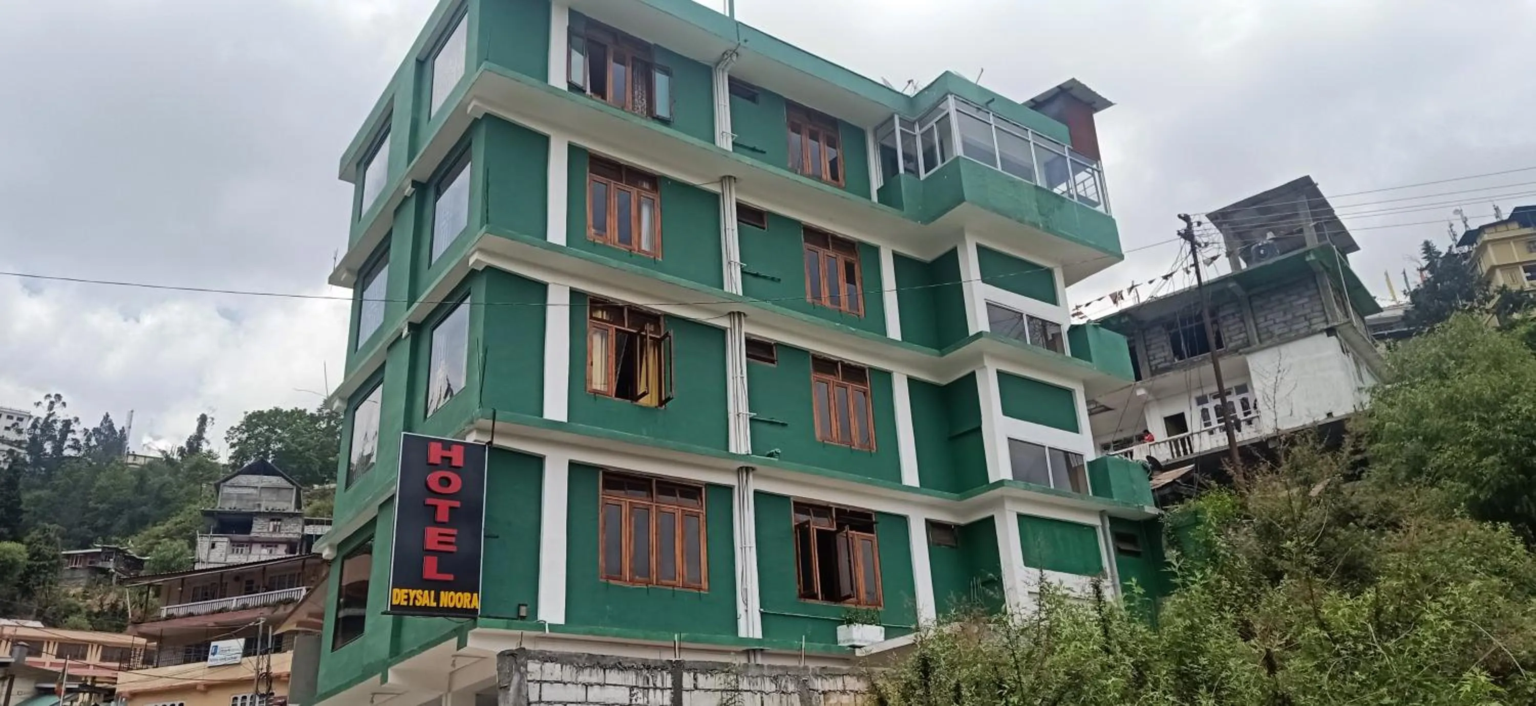 Property building in Hotel Deysal Noora